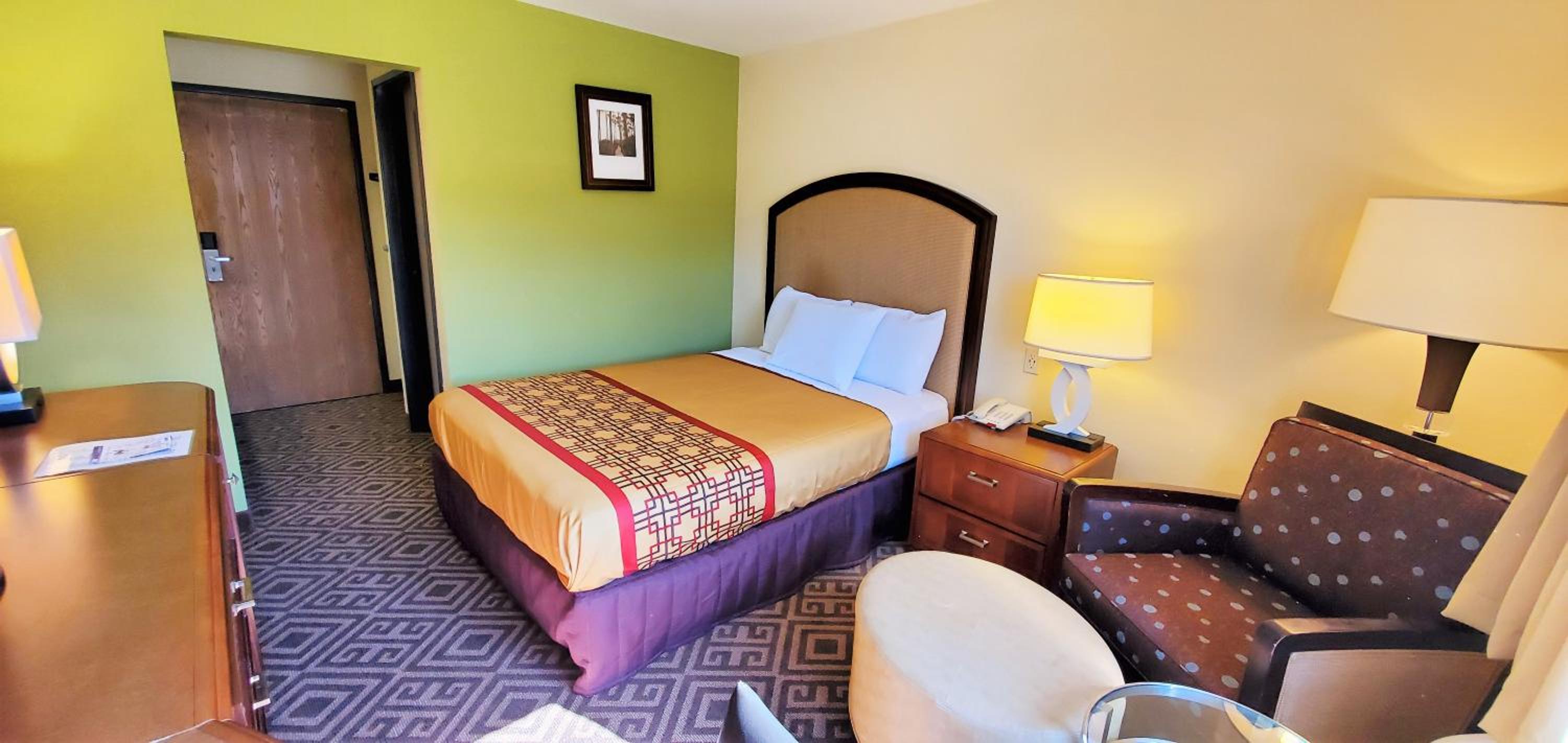 Sikeston Vacations - Travel Inn and Suites- Sikeston Miner I-55 exit-67 - Property Image 33
