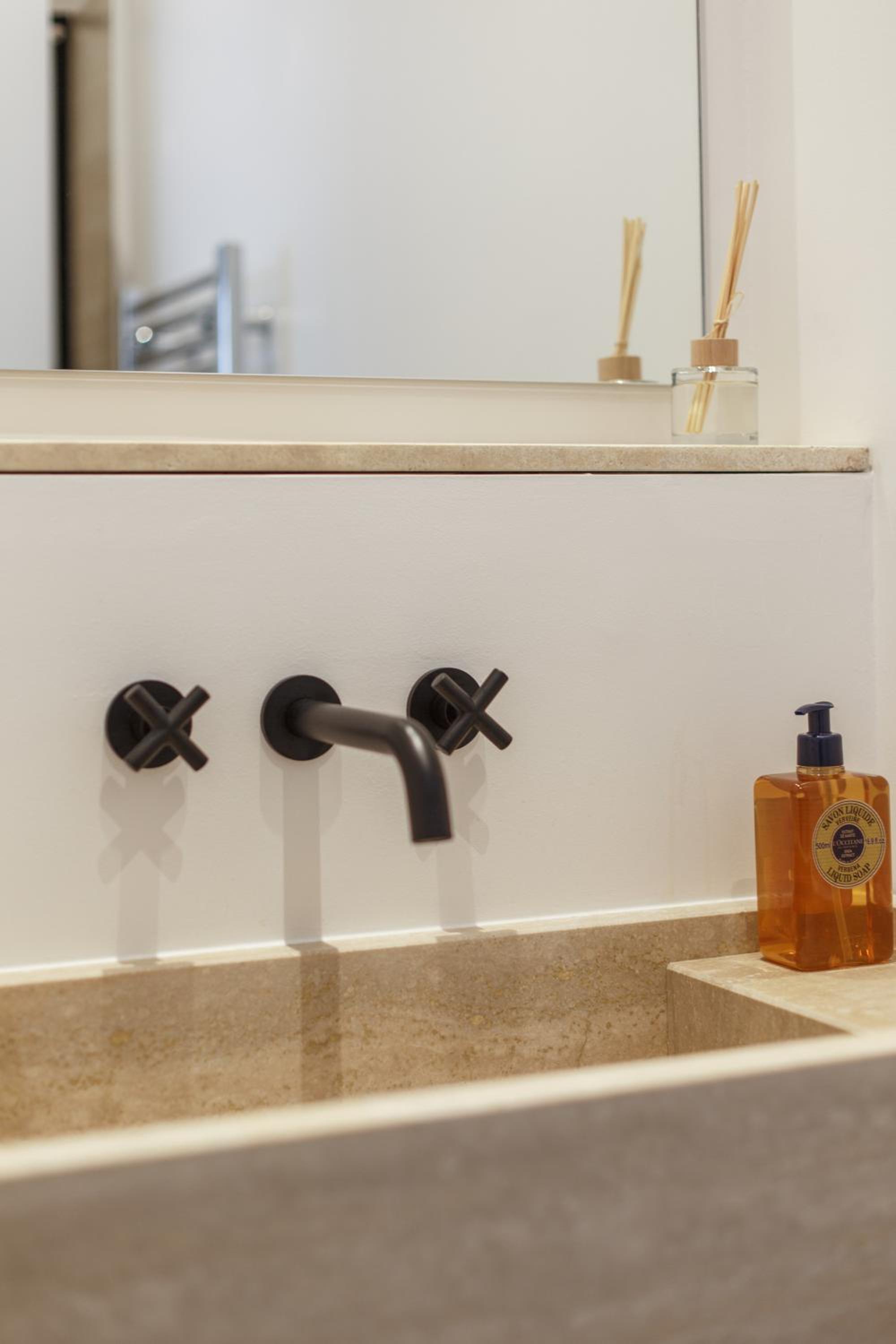 Modern Apt 3BDR/3BATH - Louvre Museum/Tuileries