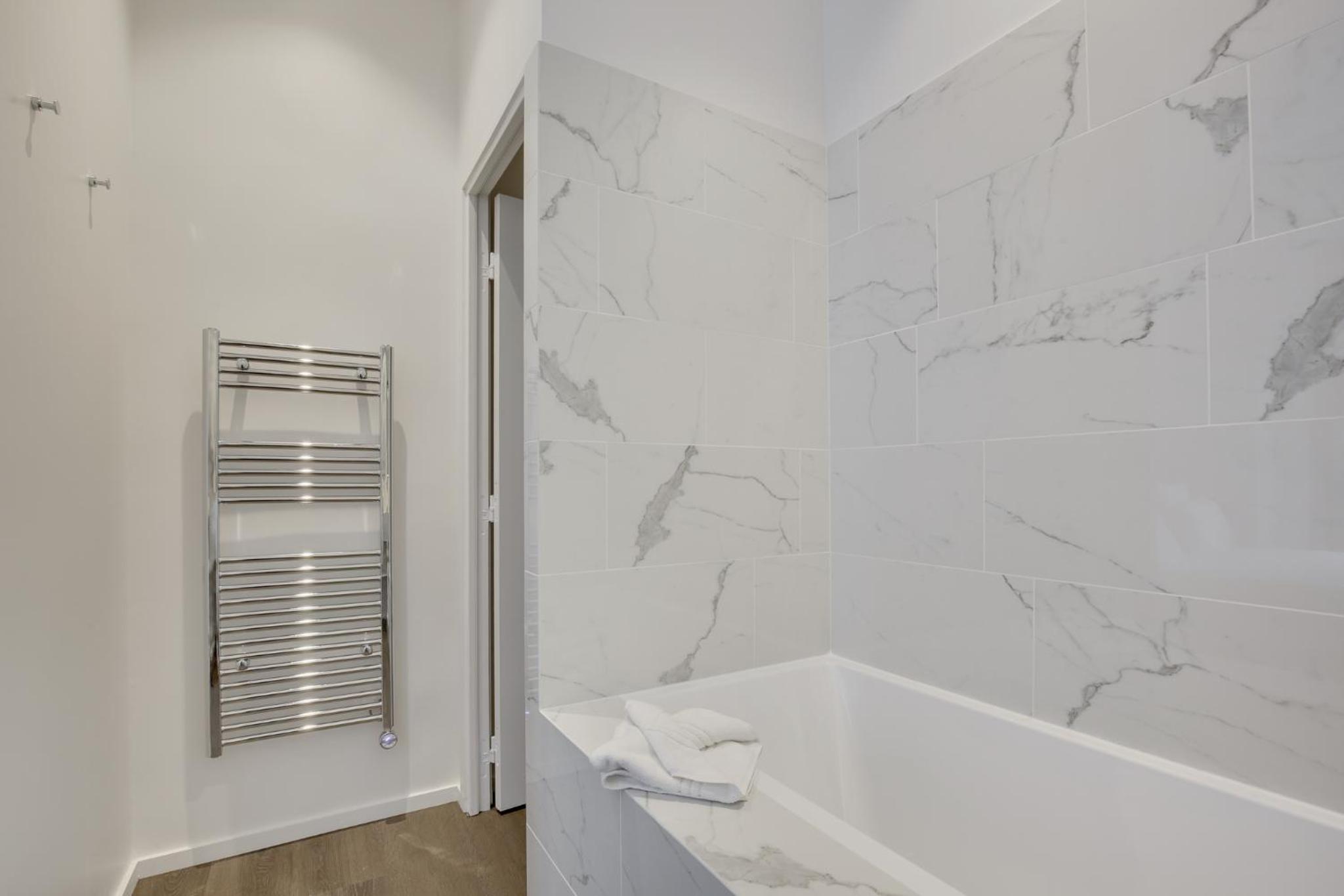 Modern Apt 3BDR/3BATH - Louvre Museum/Tuileries