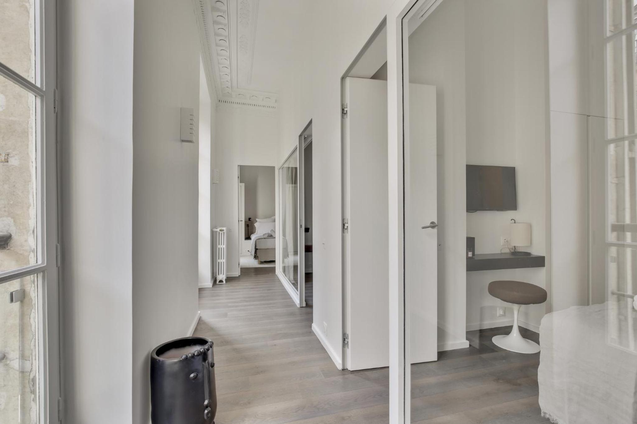 Modern Apt 3BDR/3BATH - Louvre Museum/Tuileries