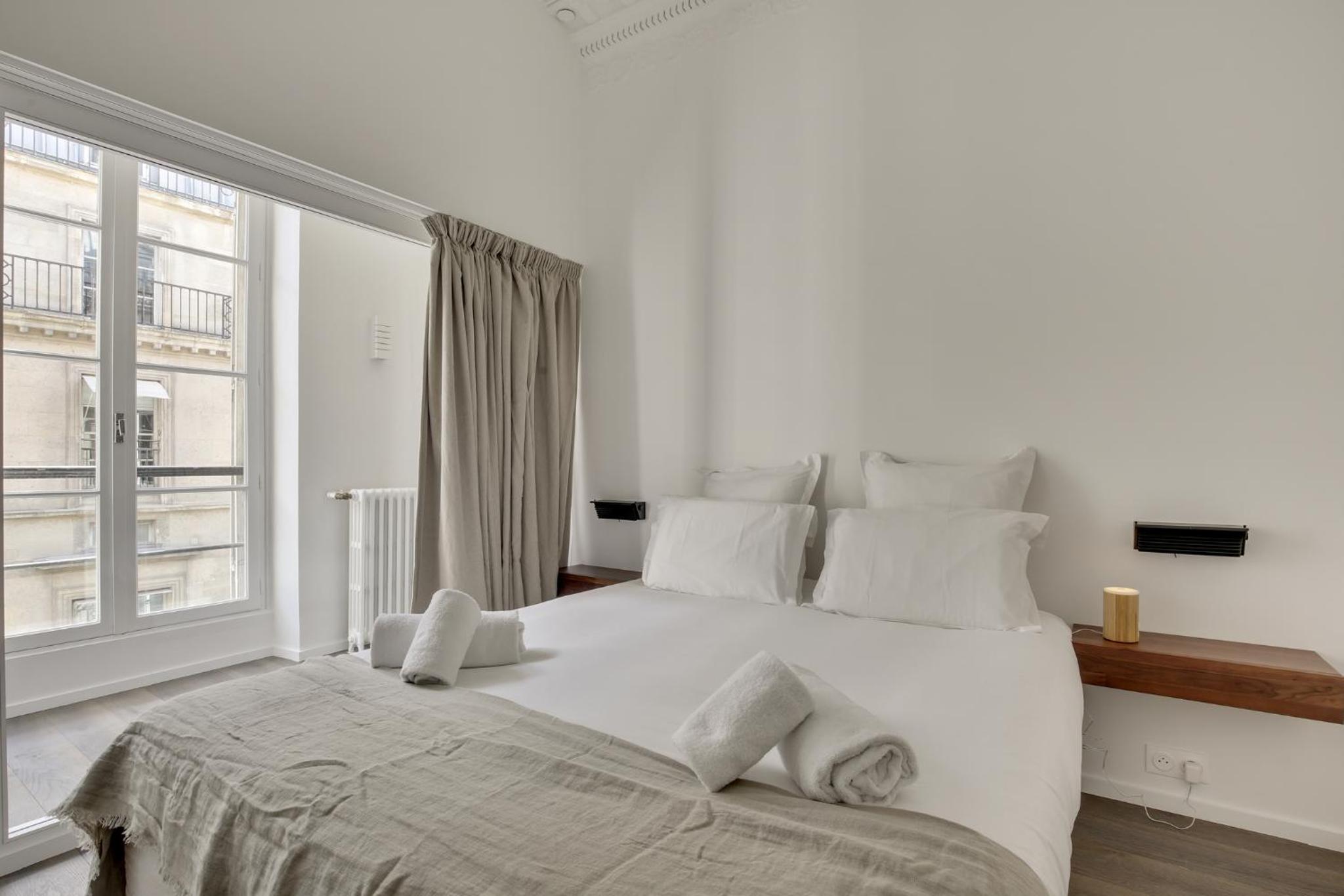 Modern Apt 3BDR/3BATH - Louvre Museum/Tuileries