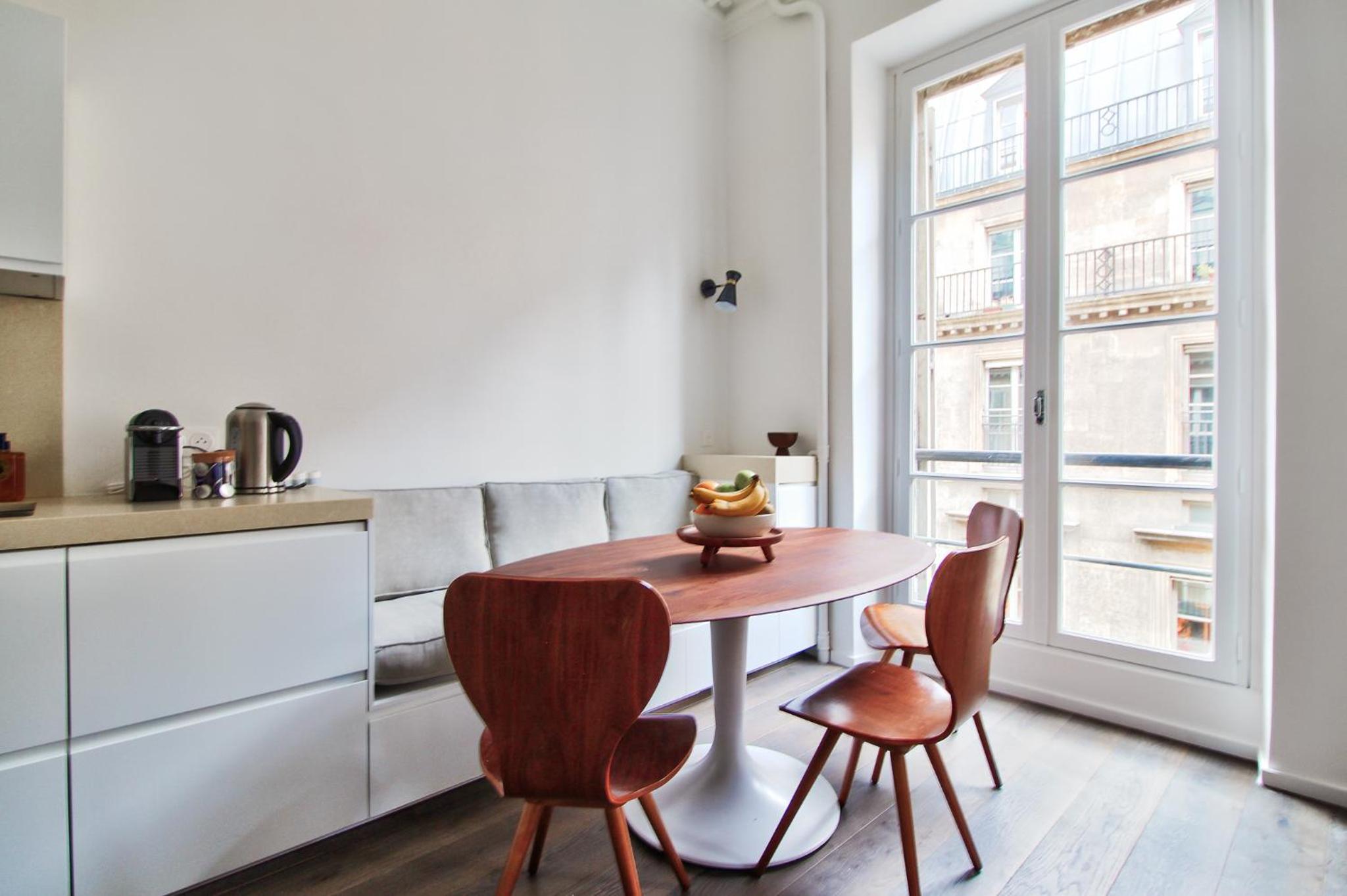 Modern Apt 3BDR/3BATH - Louvre Museum/Tuileries