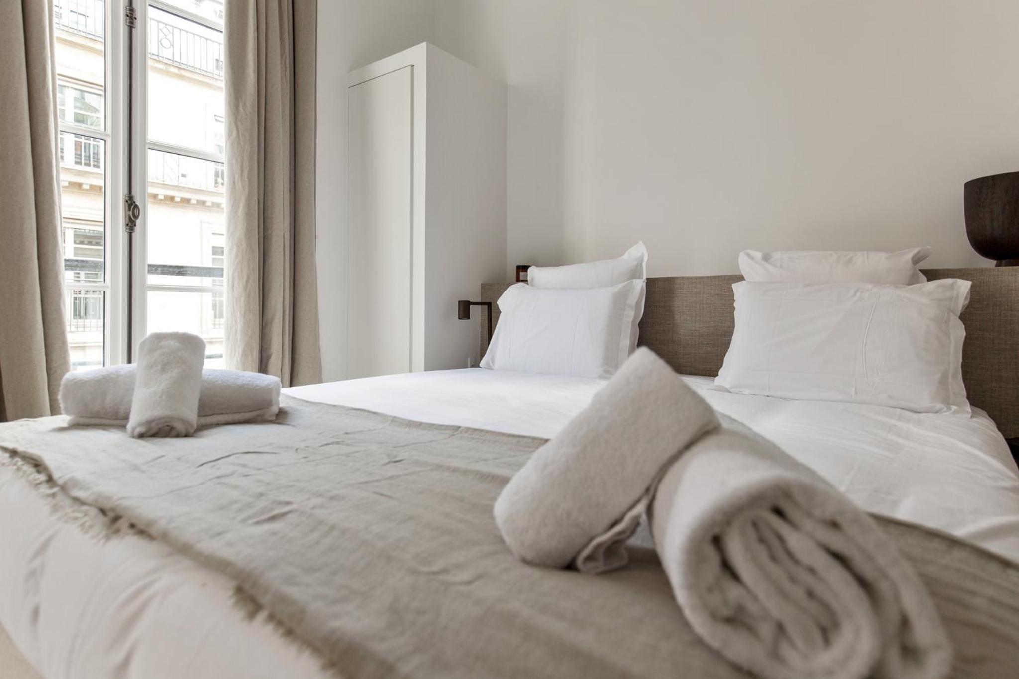 Modern Apt 3BDR/3BATH - Louvre Museum/Tuileries