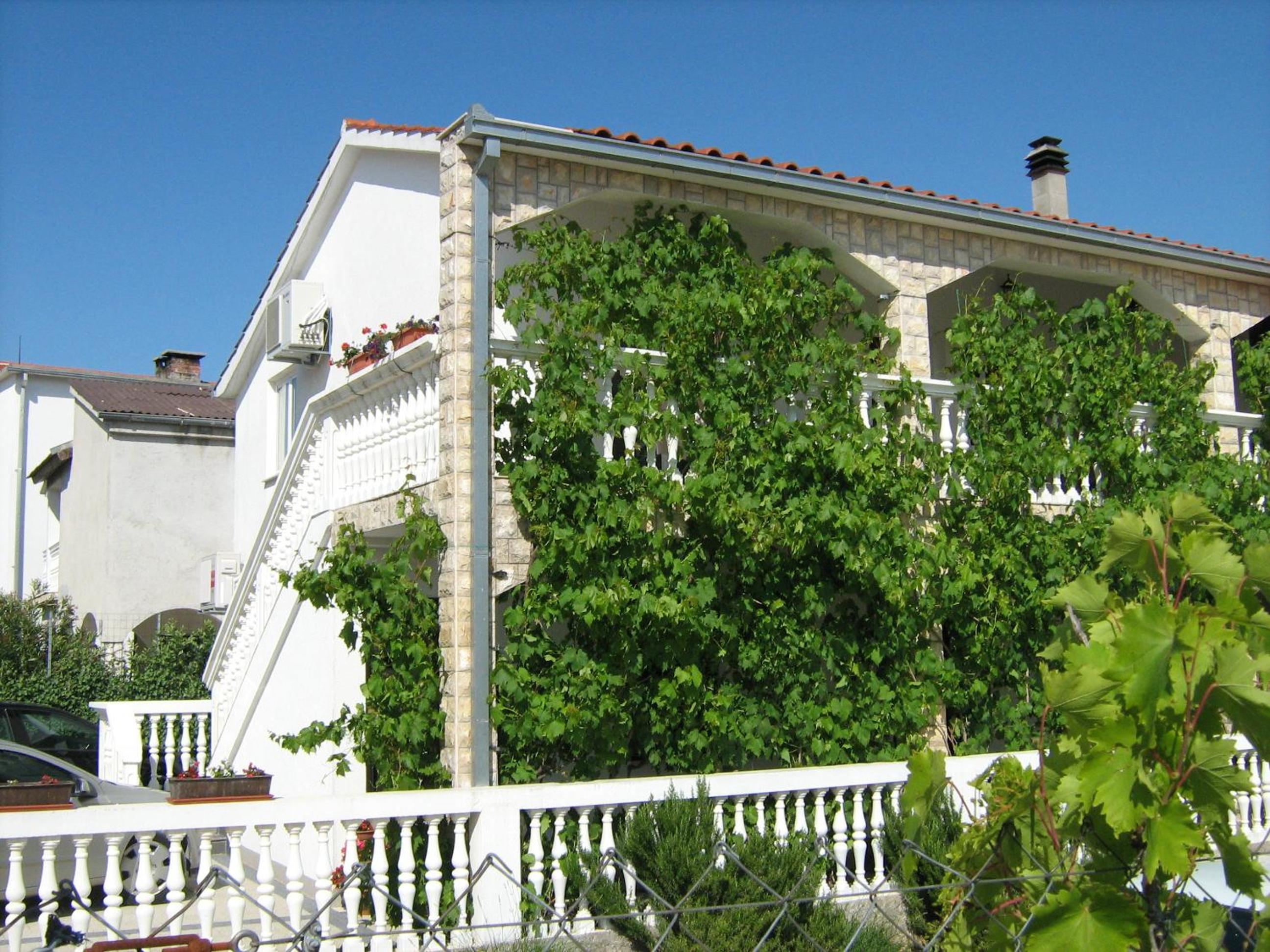 Photo 48