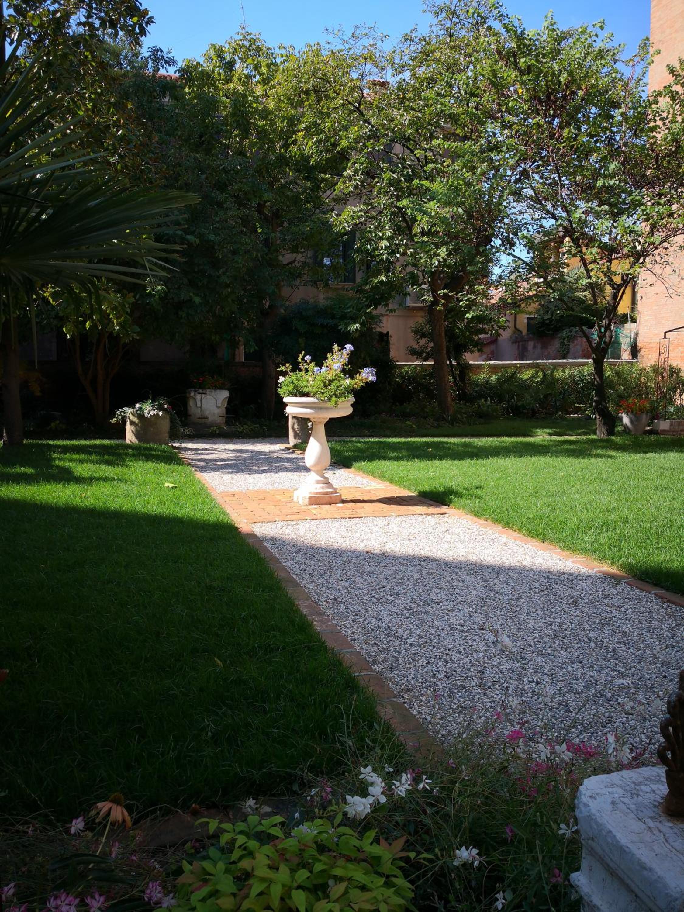 Cinqueteste Luxury Home