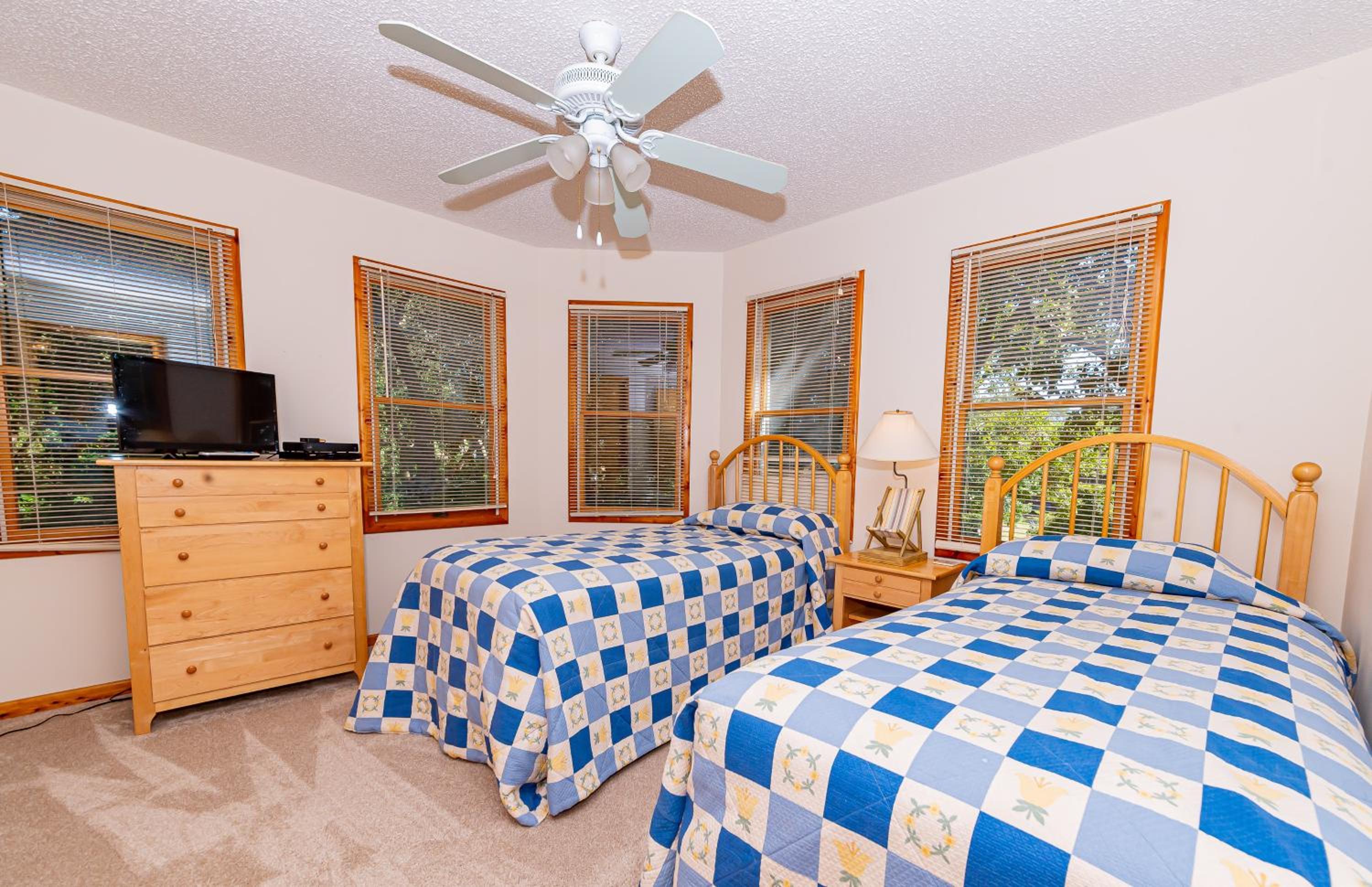 Christie - Duck, Tuckahoe, Soundside, 600 Yds to Beach, Community Pool, Tennis, Pier, Pets OK, Flex Stays