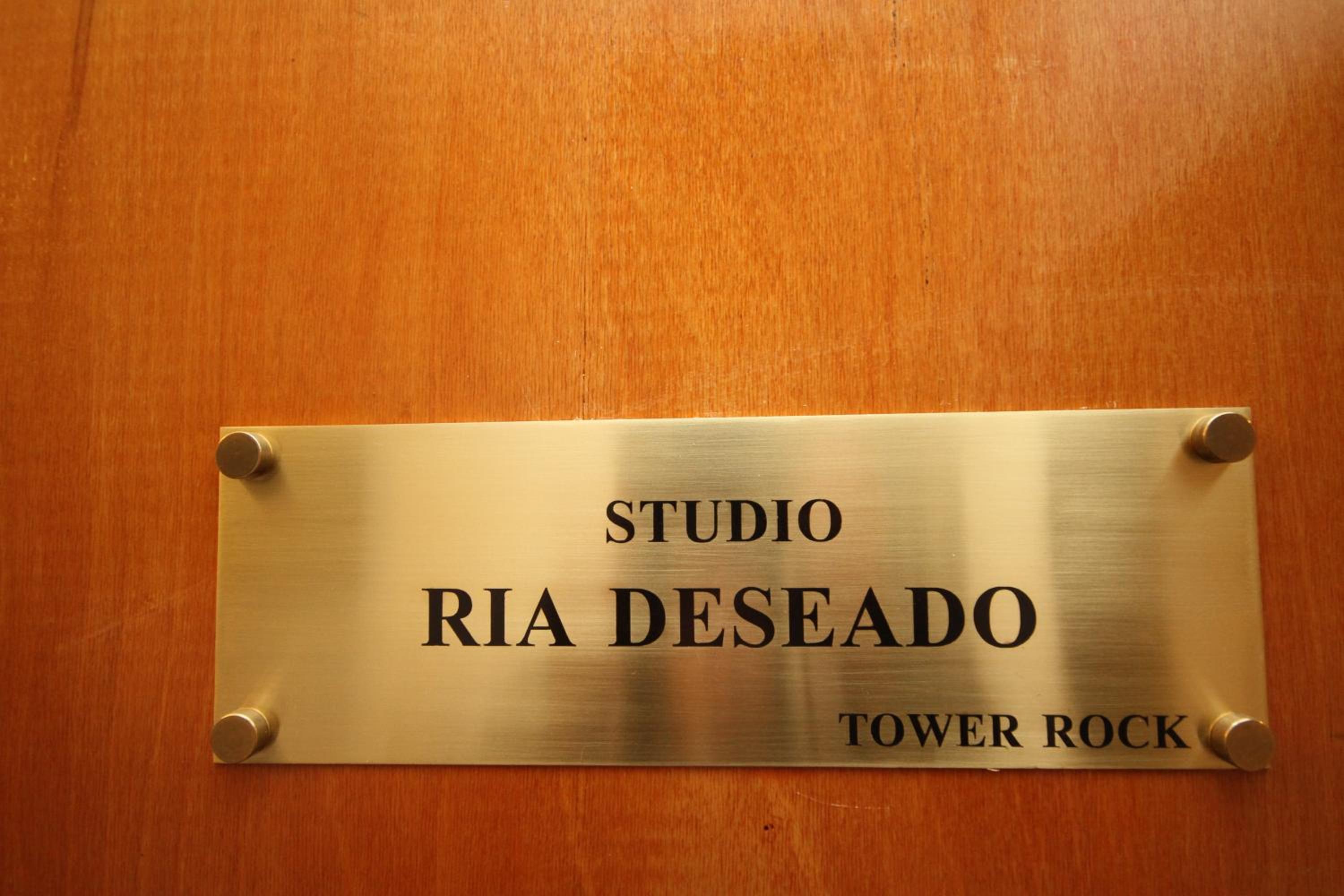 Tower Rock Puerto Deseado Standard