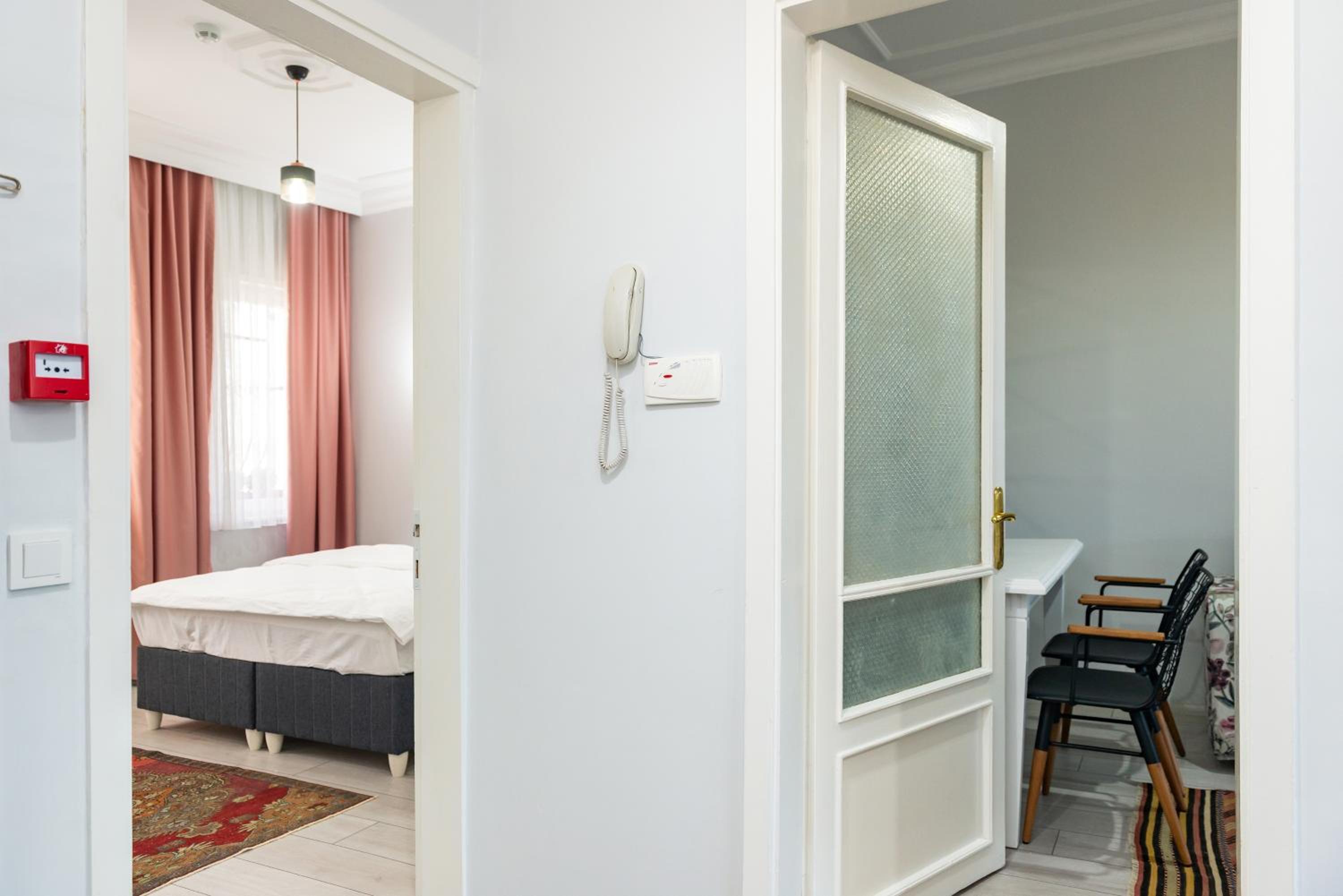 Dualis Hotel - Image 48