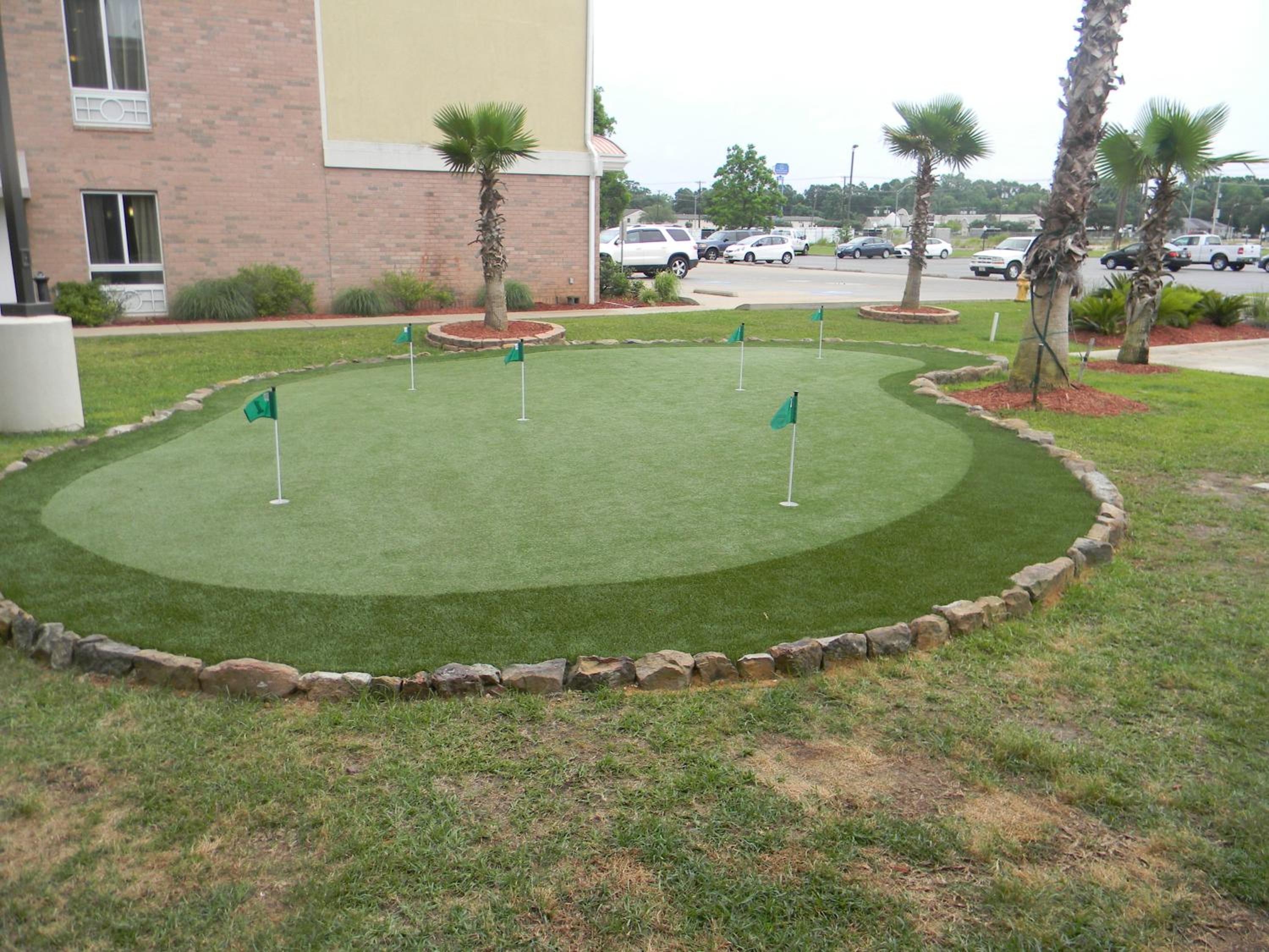 Holiday Inn Express & Suites Alexandria by IHG view 2