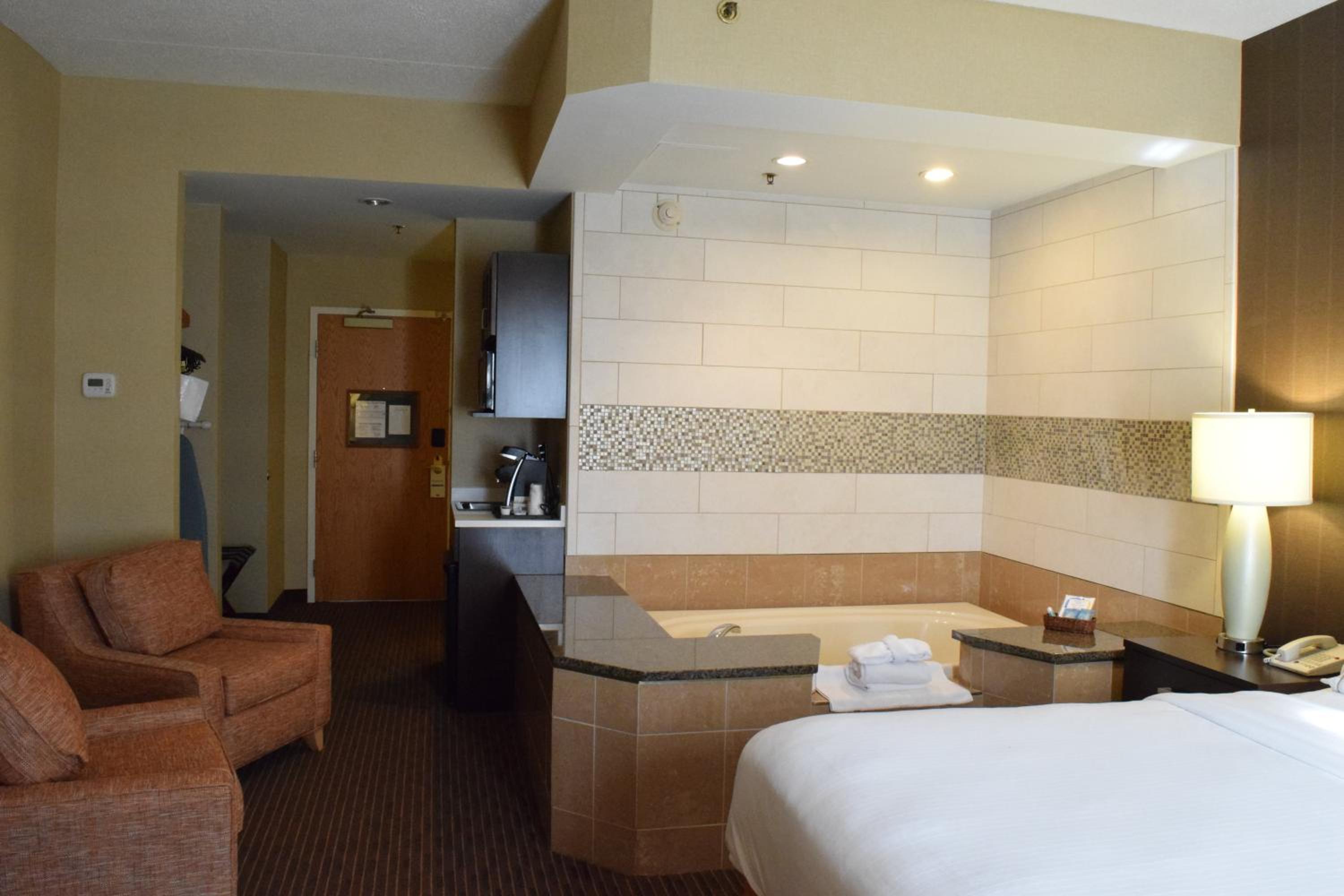 Watertown Vacations - Holiday Inn Express Hotel  Suites Watertown - Thousand Islands, an IHG Hotel - Property Image 46