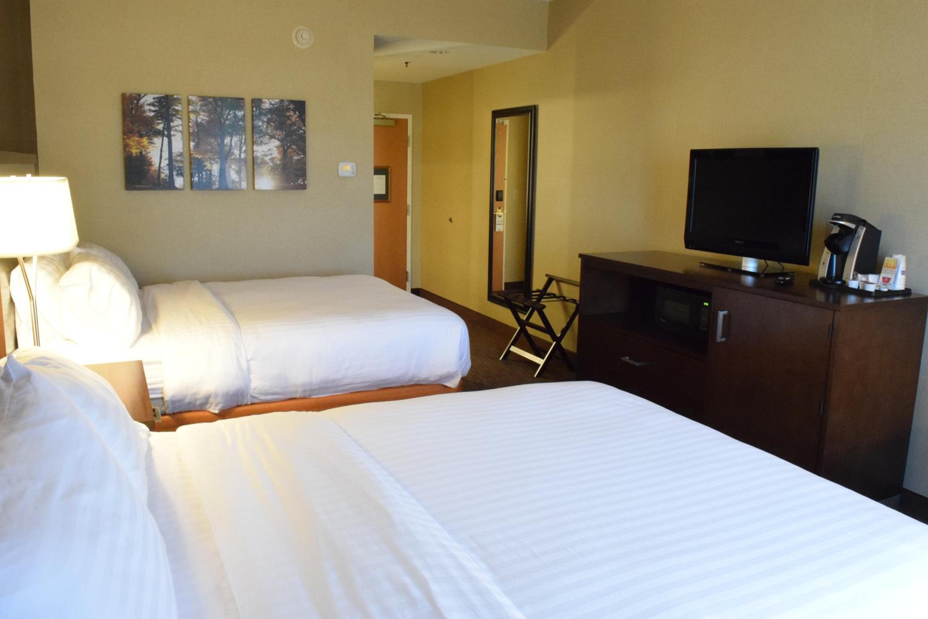 Watertown Vacations - Holiday Inn Express Hotel  Suites Watertown - Thousand Islands, an IHG Hotel - Property Image 22