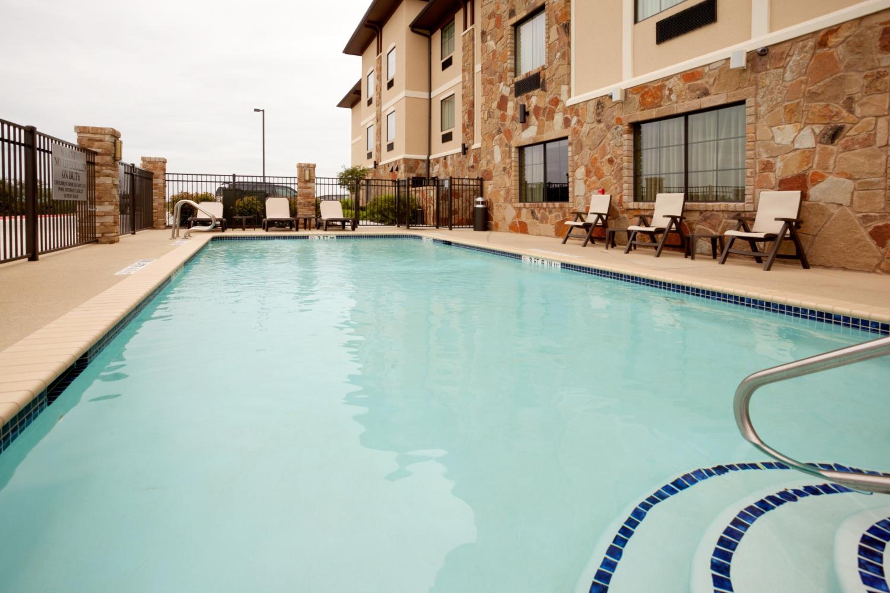 Marble Falls Vacations - Holiday Inn Express Marble Falls, an IHG Hotel - Property Image 6
