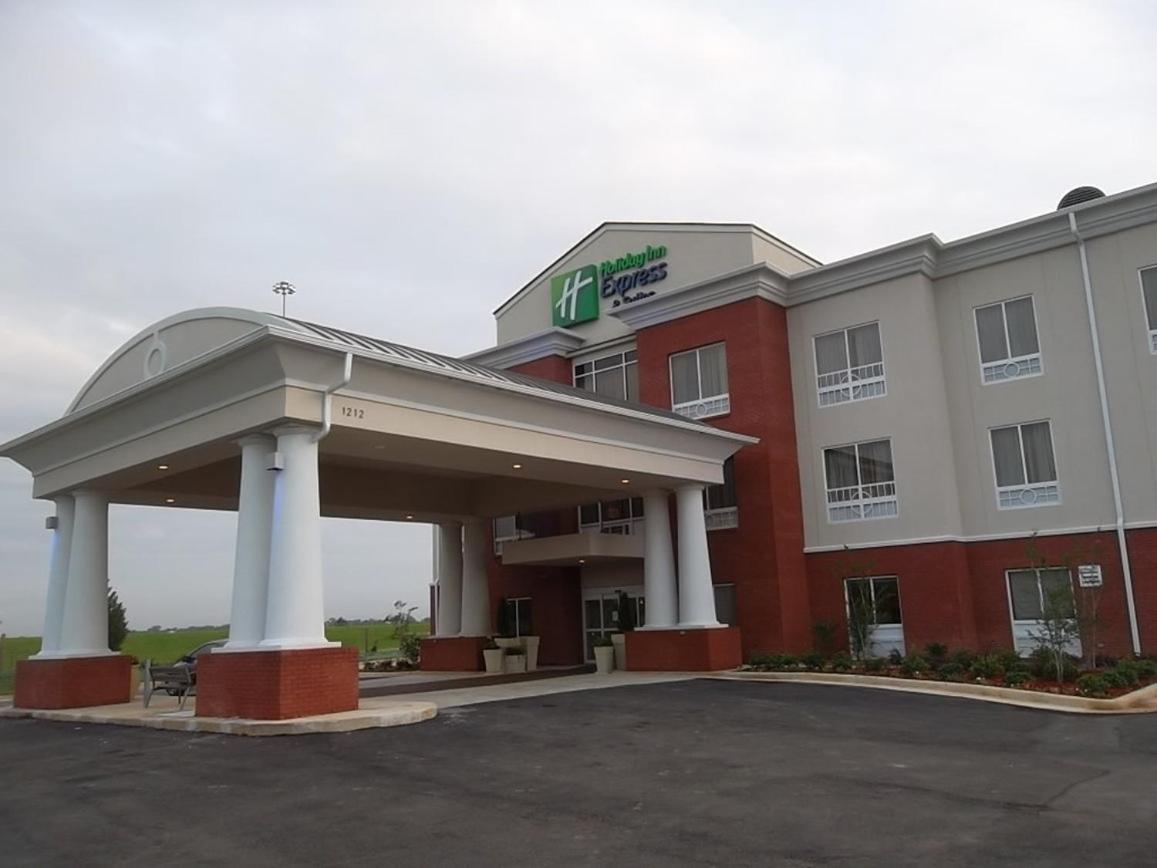 Holiday Inn Express  Suites Brookhaven, an IHG Hotel - Property Image 11