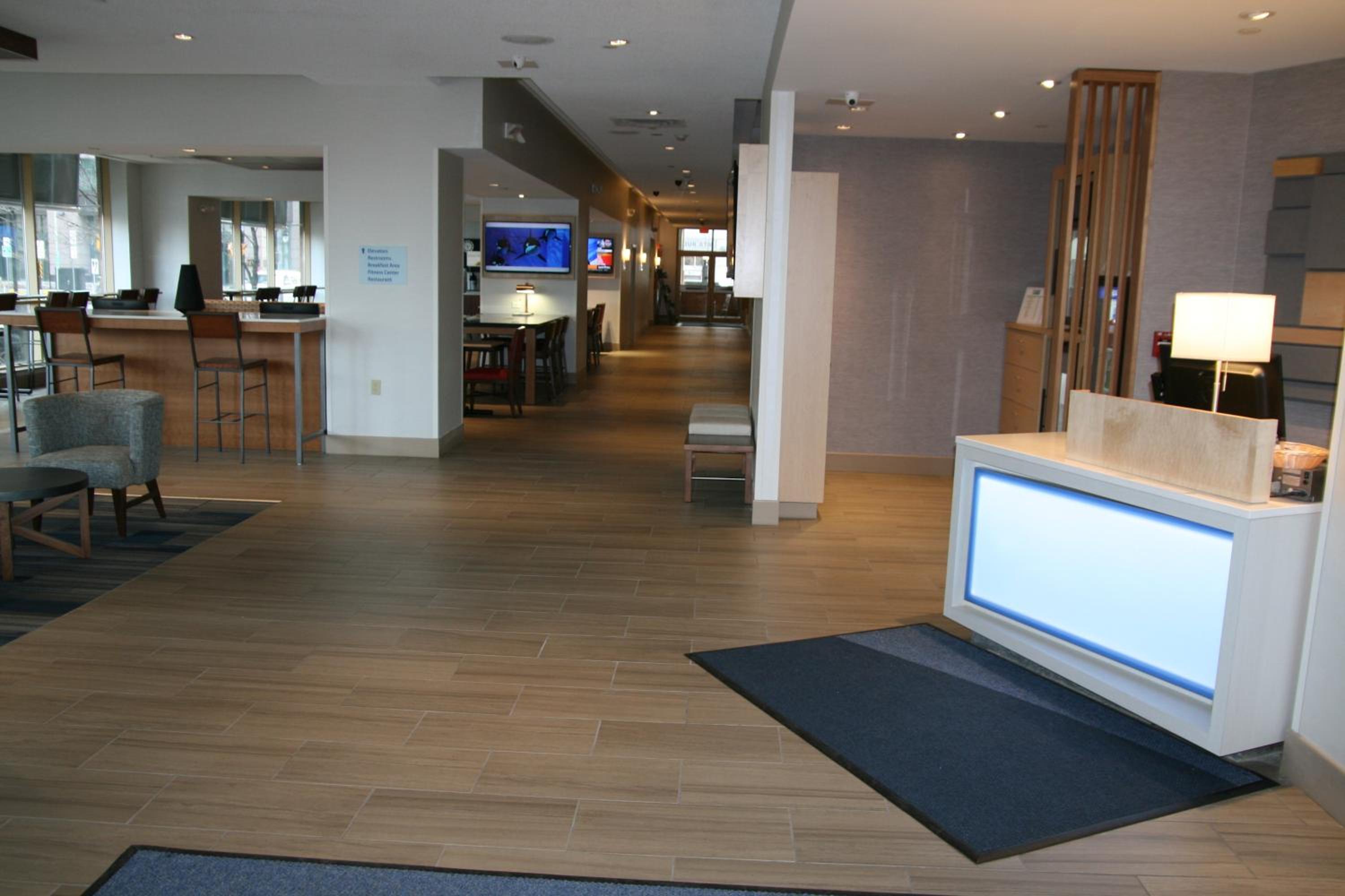 Buffalo Vacations - Holiday Inn Express  Suites Buffalo Downtown, an IHG Hotel - Property Image 6