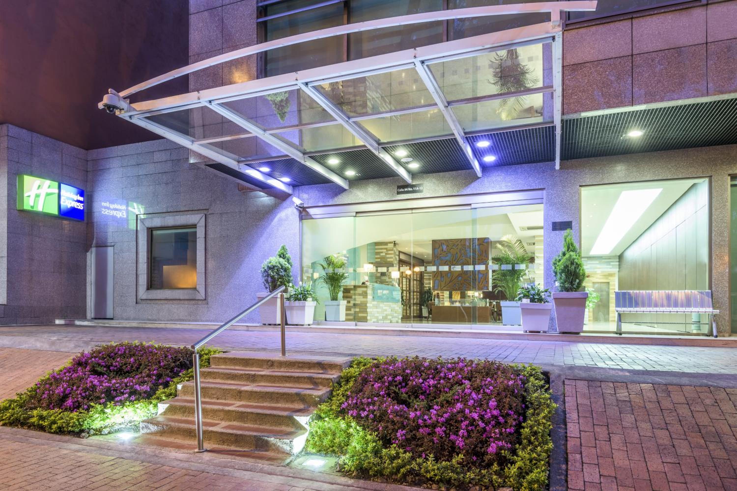 Hotel Holiday Inn Express Bogotá - Parque La 93, an IHG Hotel - Image 1