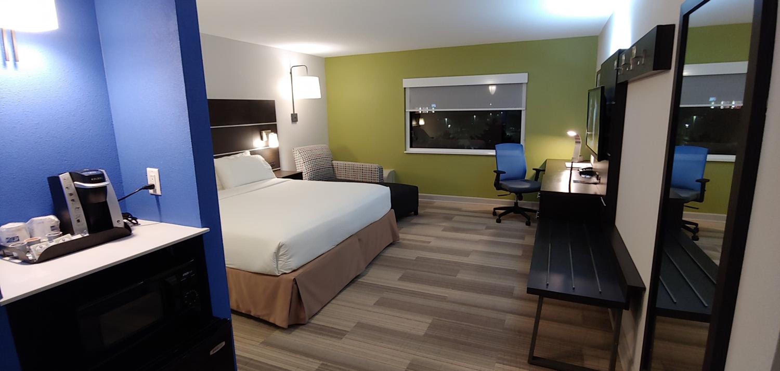 Holiday Inn Express Schaumburg-Rolling Meadows, an IHG Hotel - Property Image 8