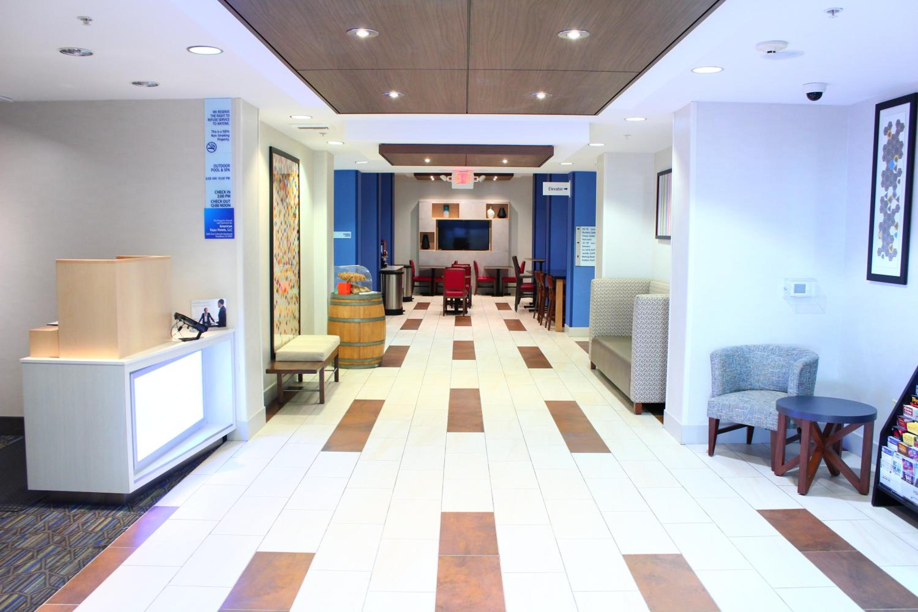 Holiday Inn Express Hotel Suites Napa Valley-American Canyon, an IHG Hotel - Property Image 28