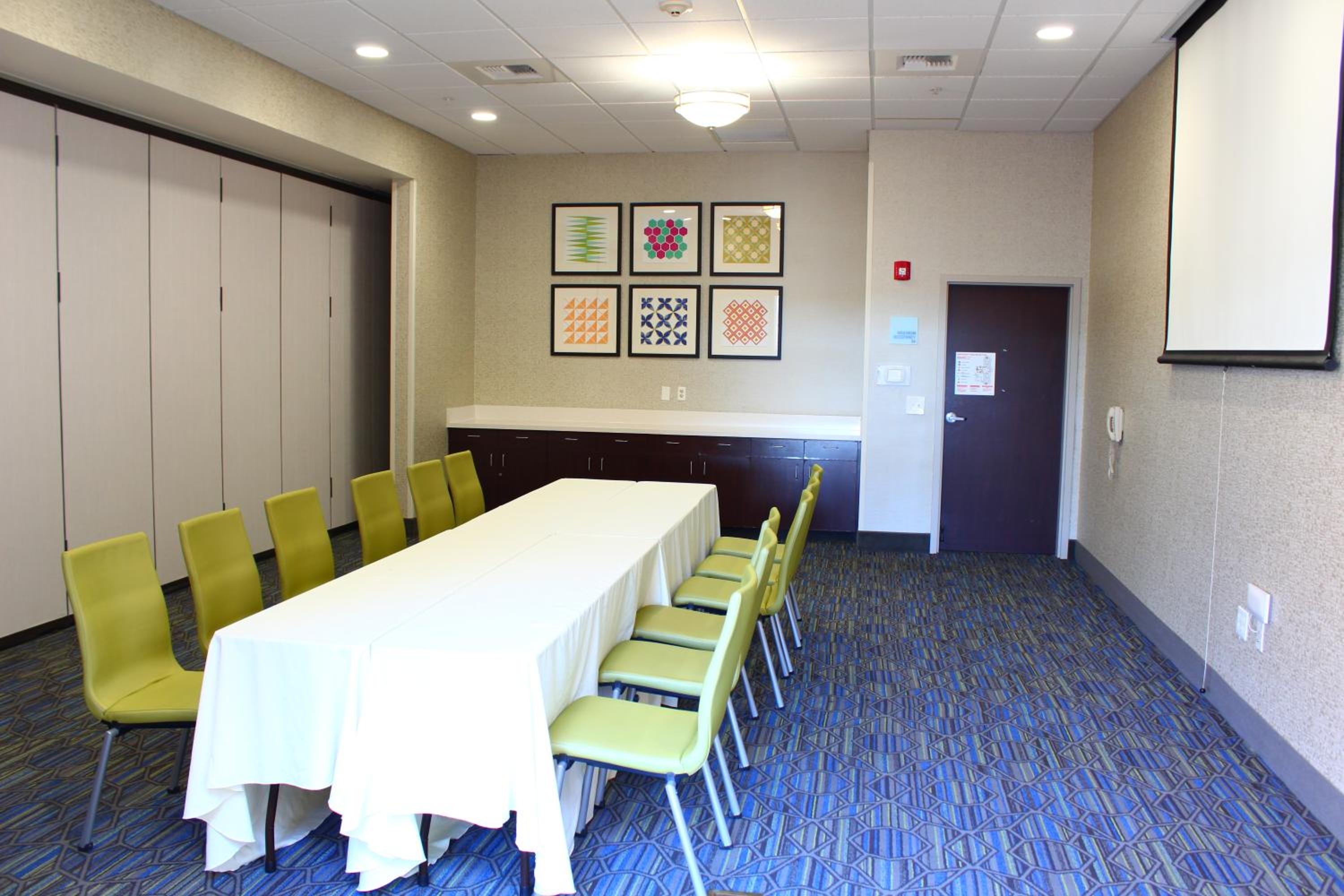 Holiday Inn Express Hotel Suites Napa Valley-American Canyon, an IHG Hotel - Property Image 14