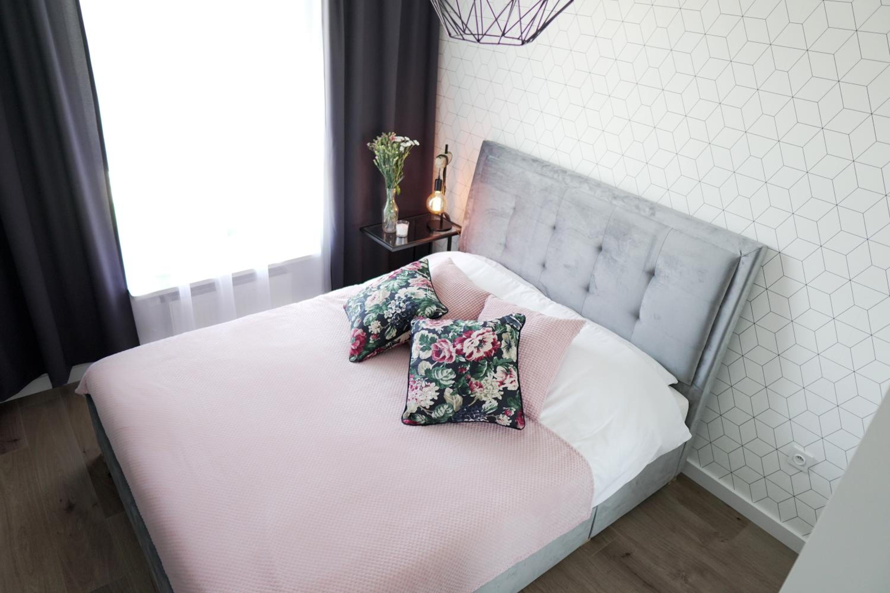 Vizzit Us Premium Apartments view 5