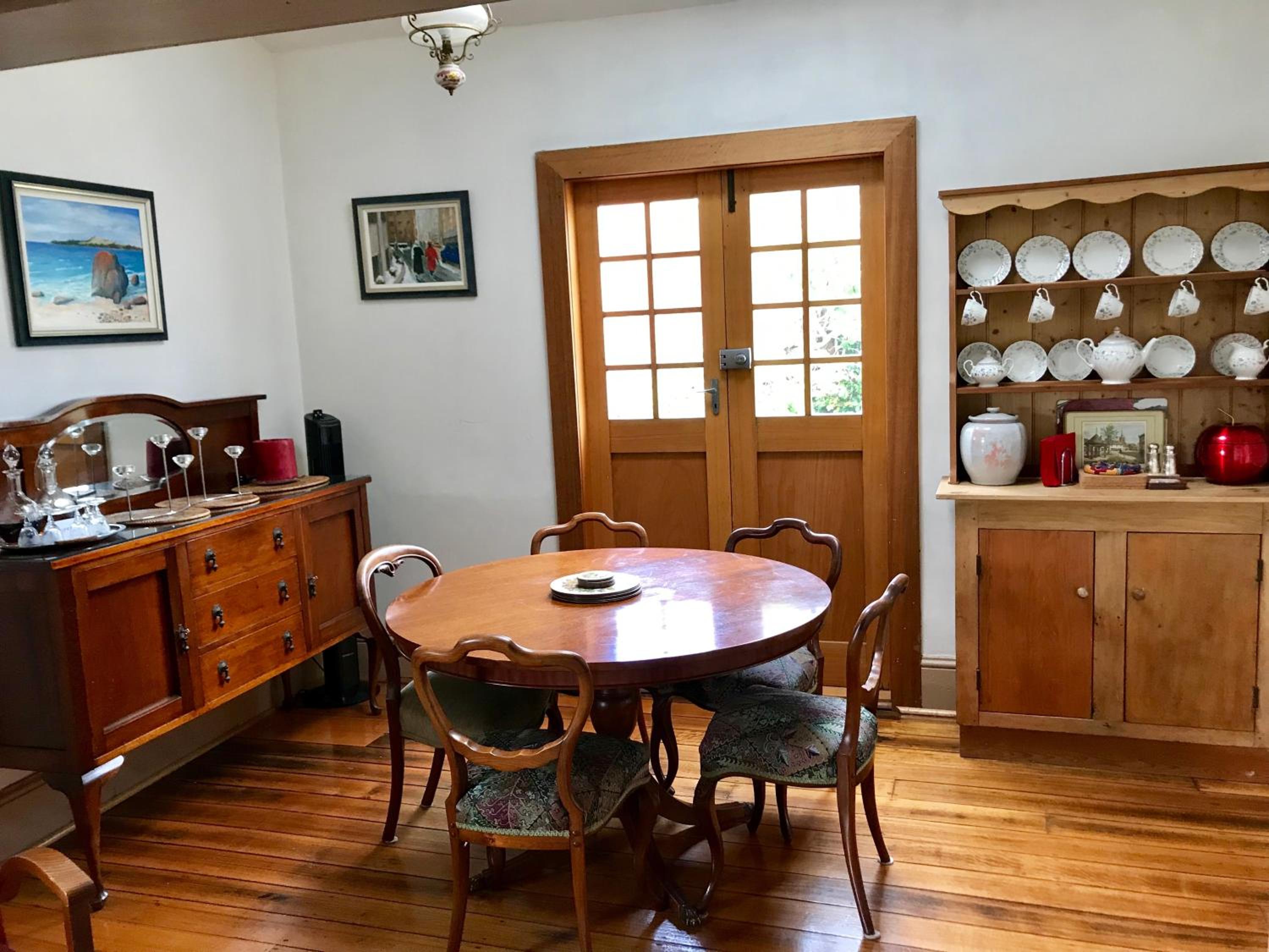 Eliza cottage