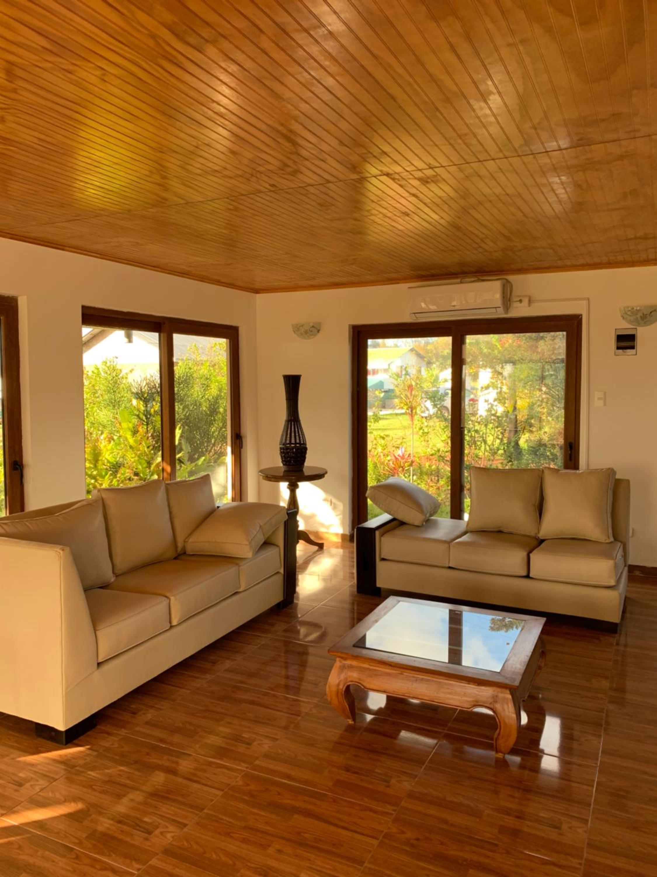 Teanehi Bed & Breakfast