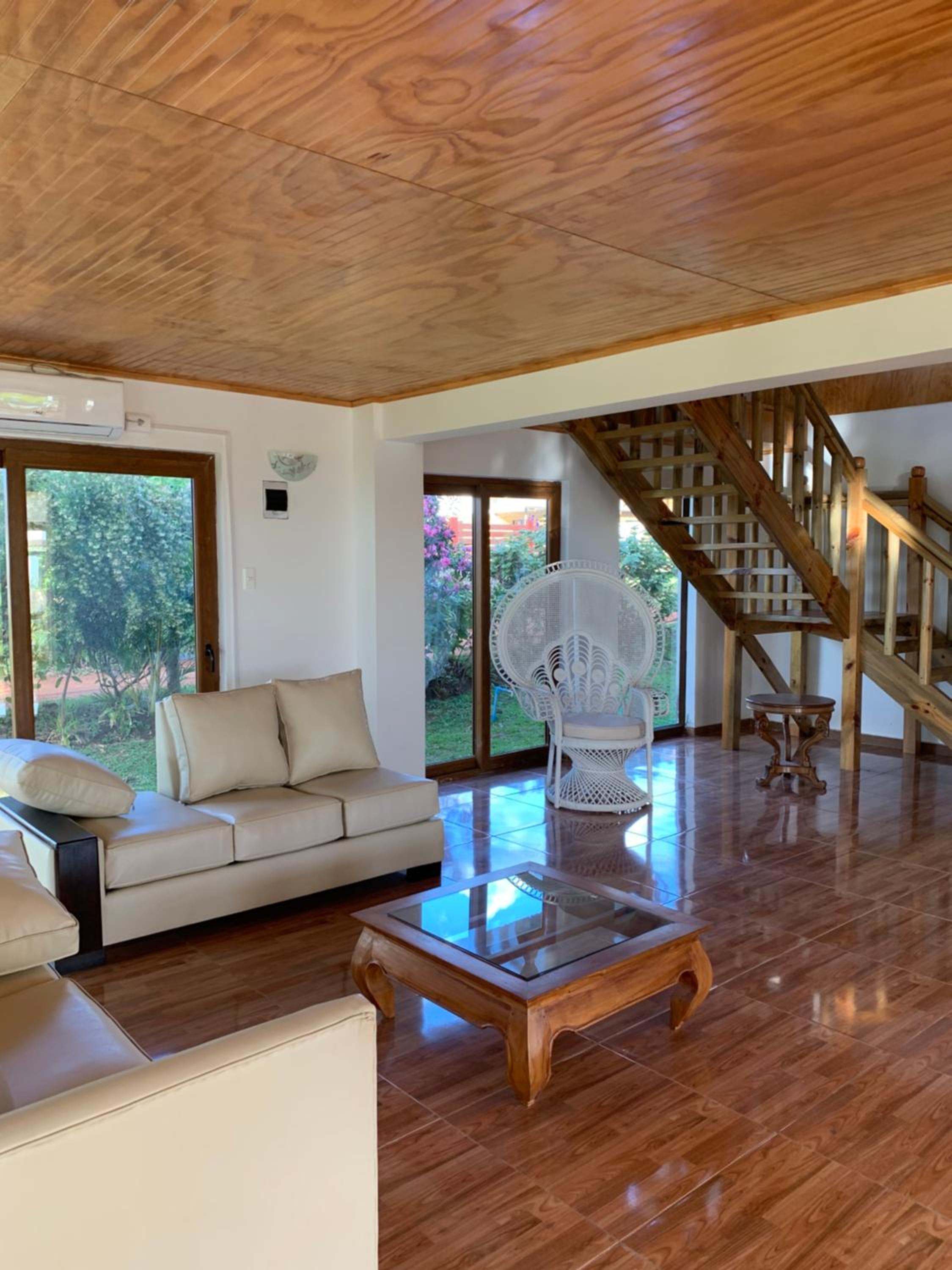 Teanehi Bed & Breakfast