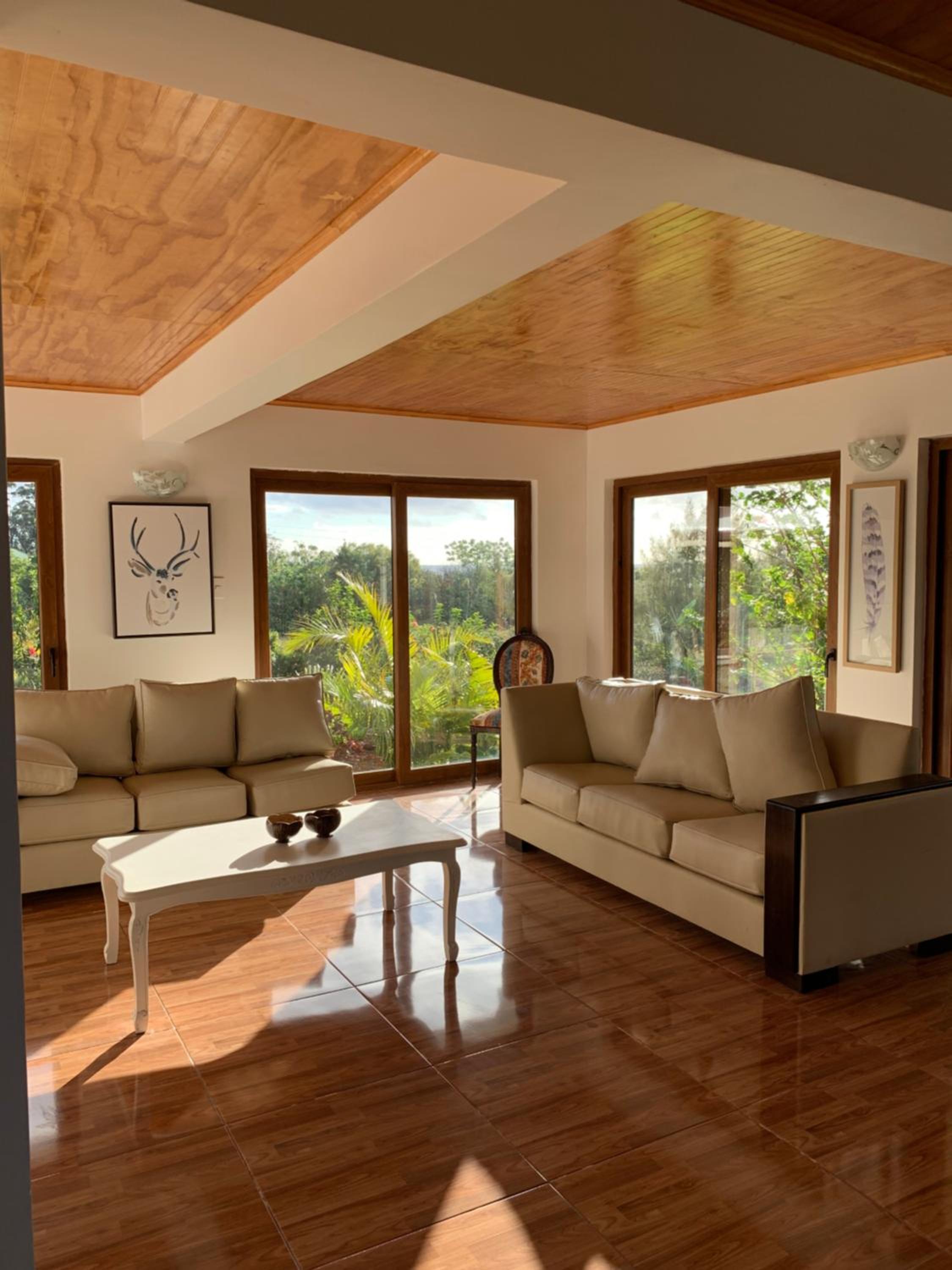 Teanehi Bed & Breakfast