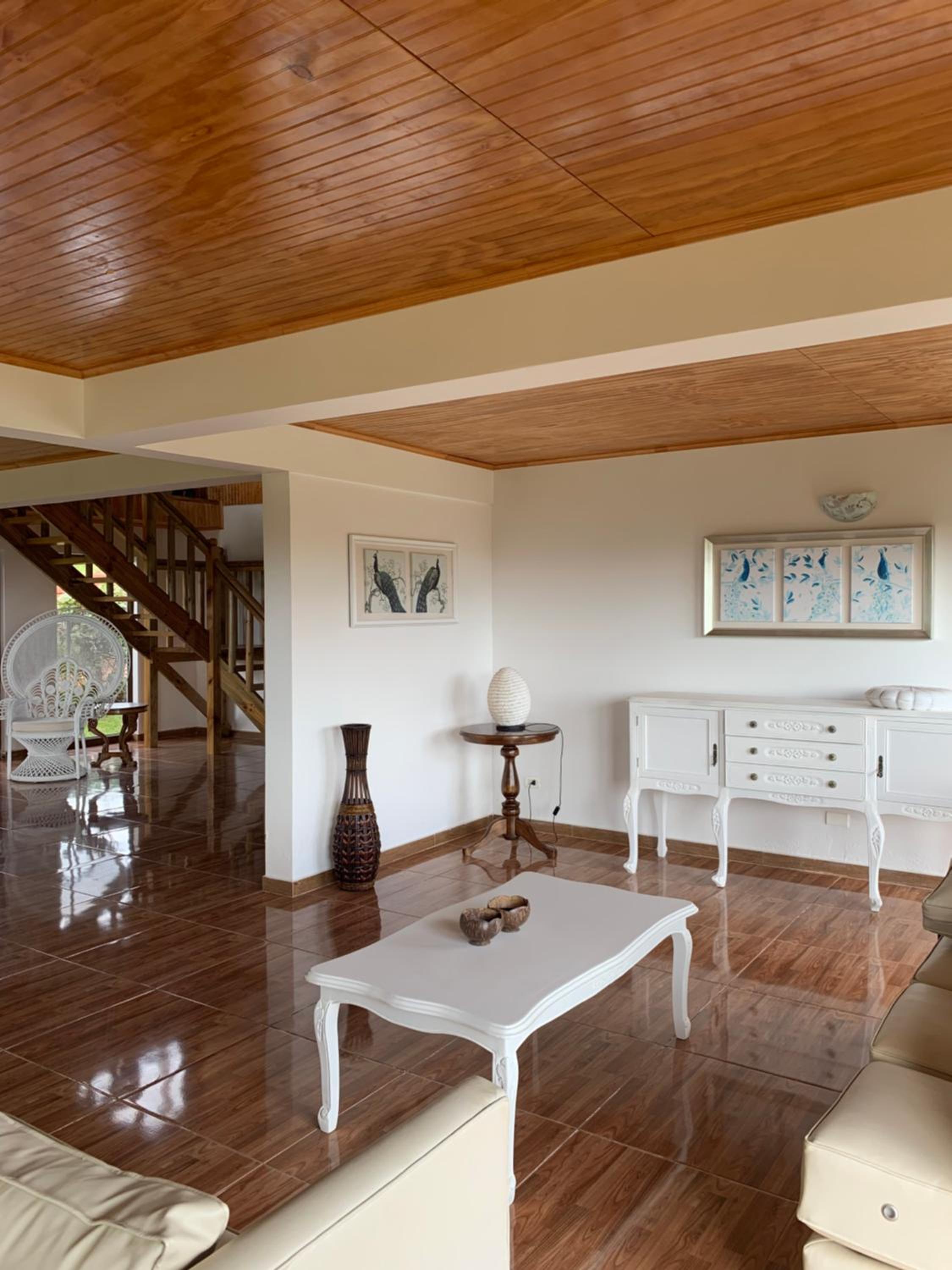 Teanehi Bed & Breakfast