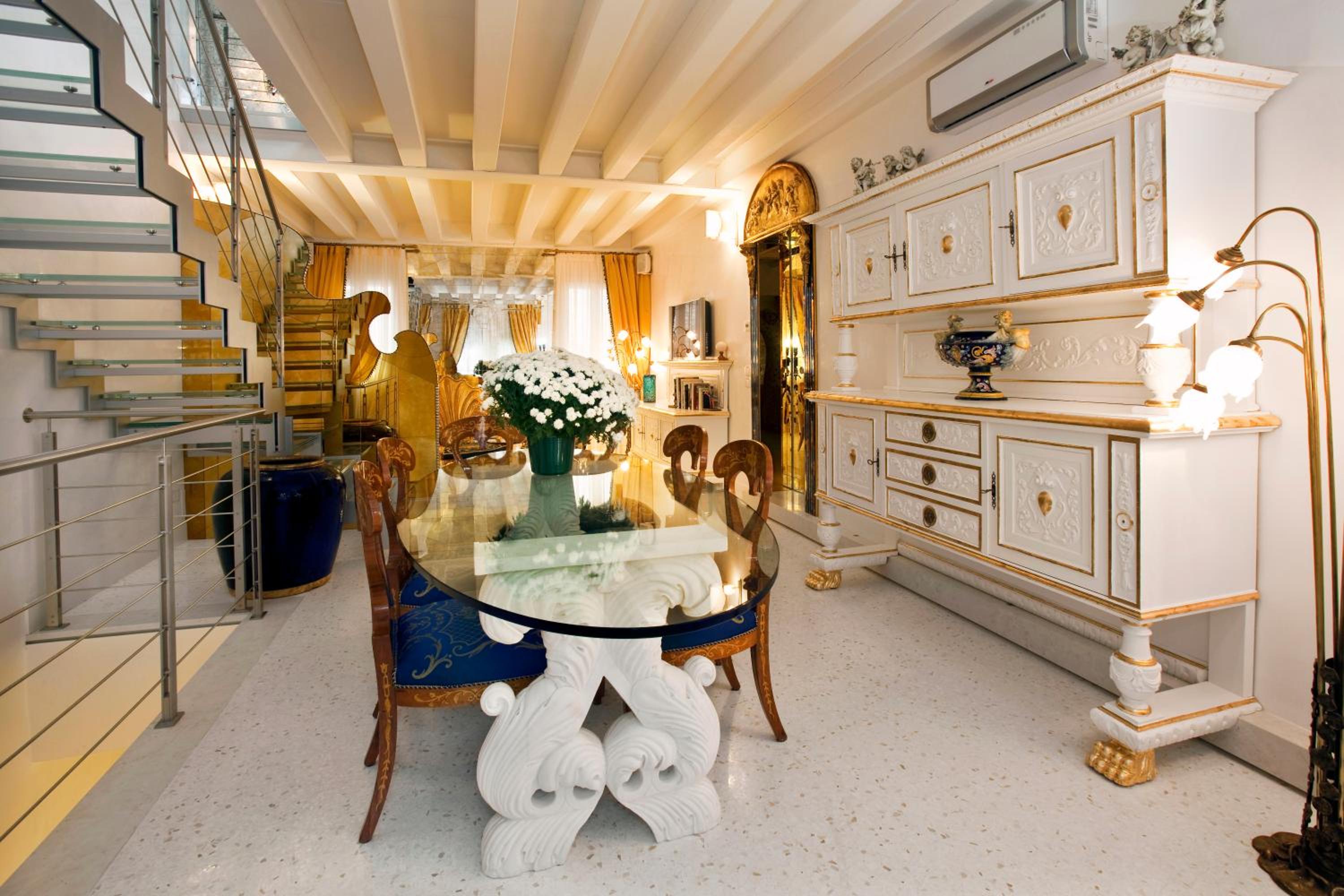 Casa Fortuny Luxury Apartment