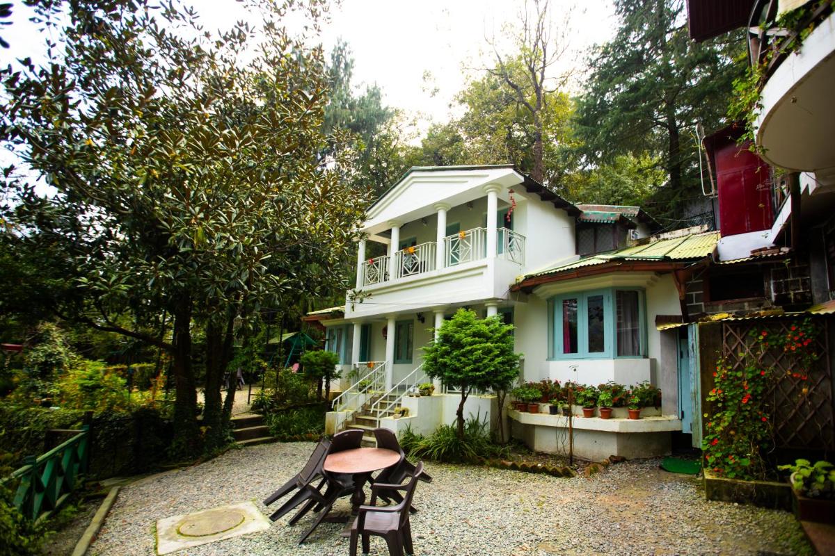The Hive Cottage view 3
