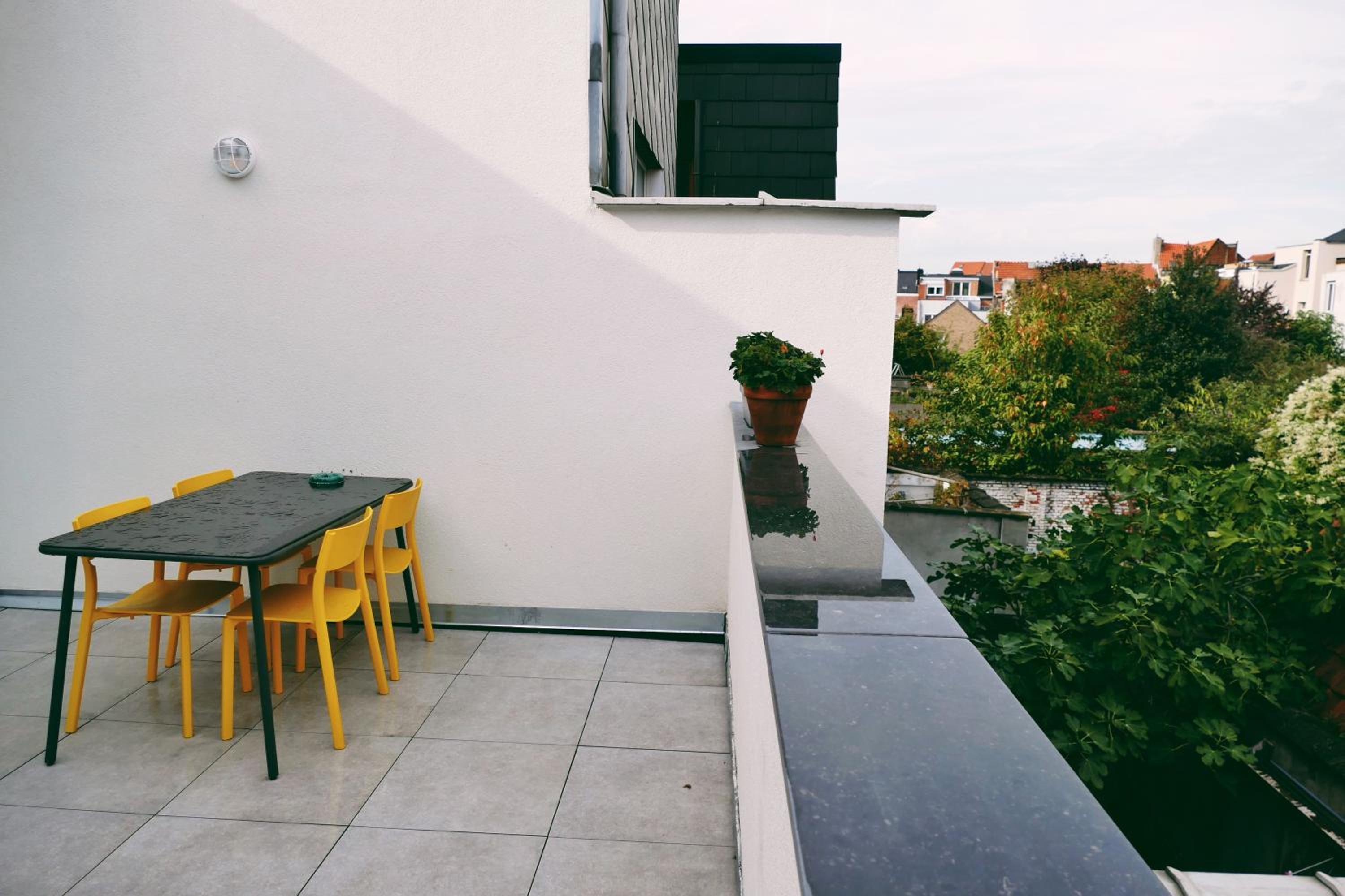 130sqm appartment with 20sqm terras and free parking view 2