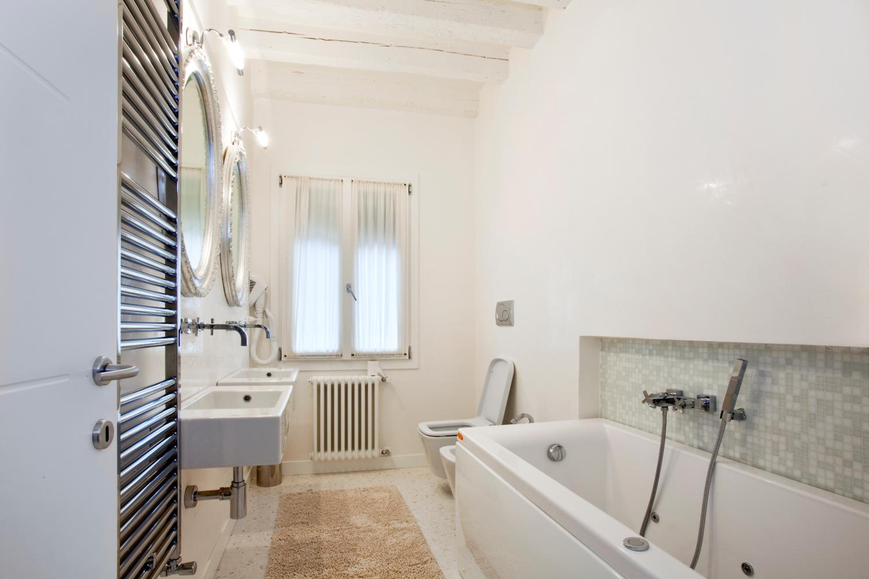 Casa Fortuny Luxury Apartment