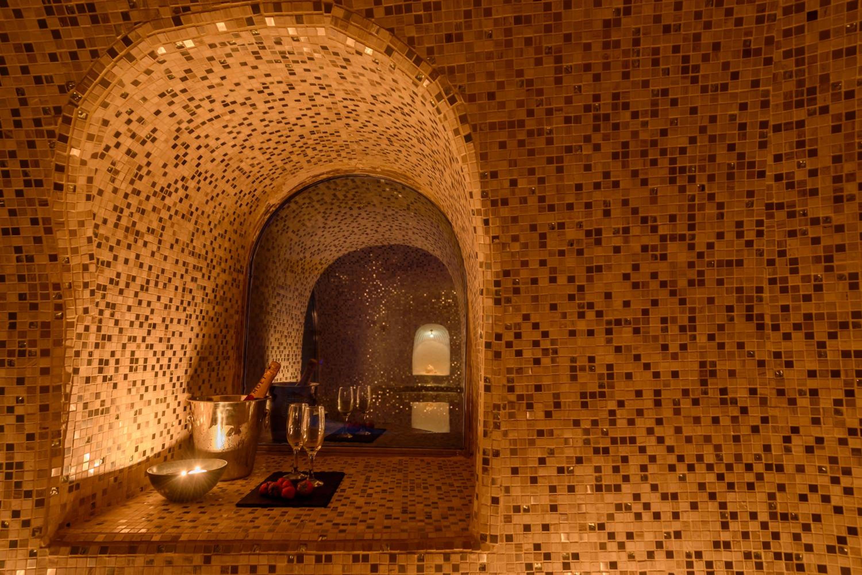 Pegasus Suites & Spa photo 4