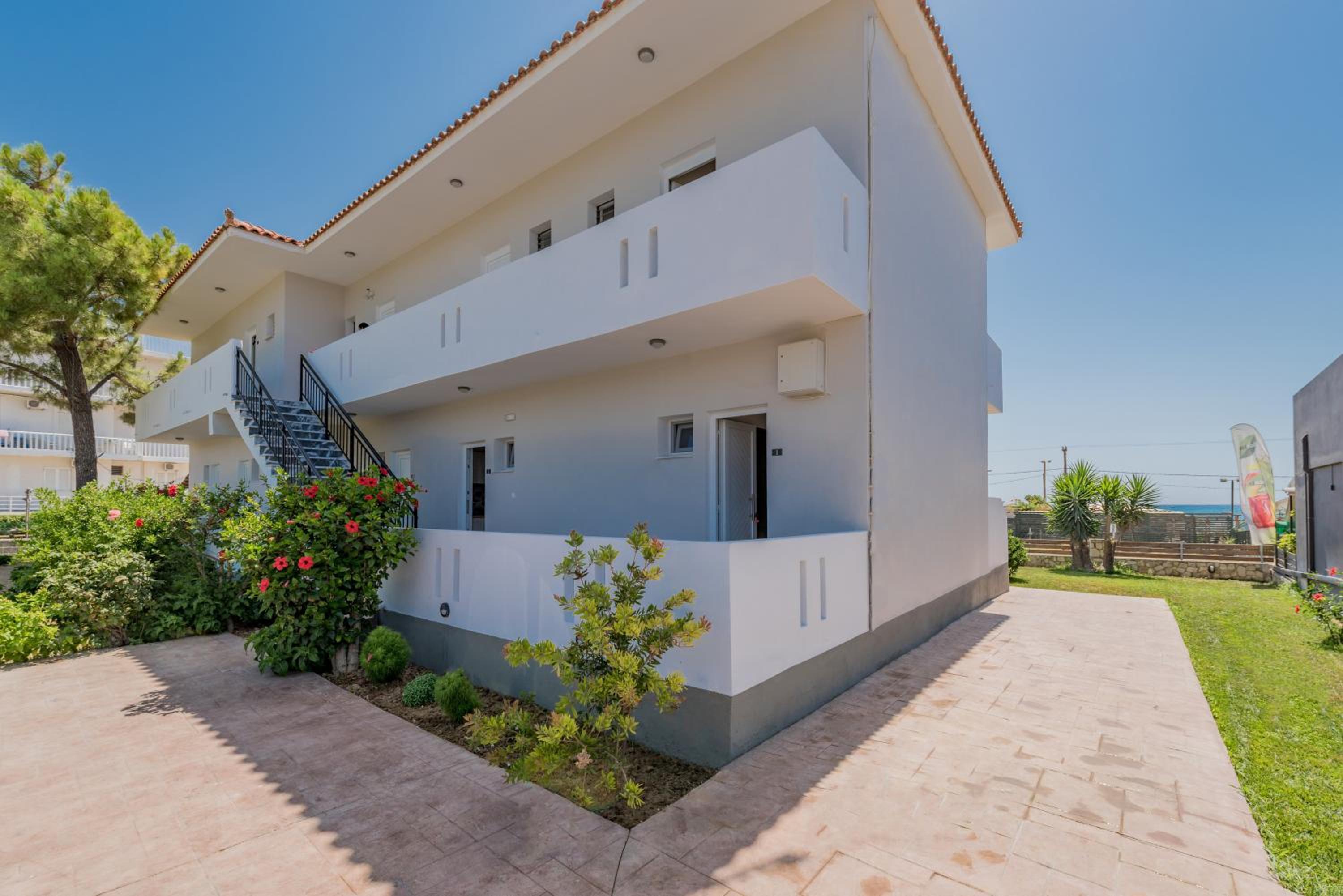Laganas Vacations - Stathis Studios II with Sea View - Property Image 32