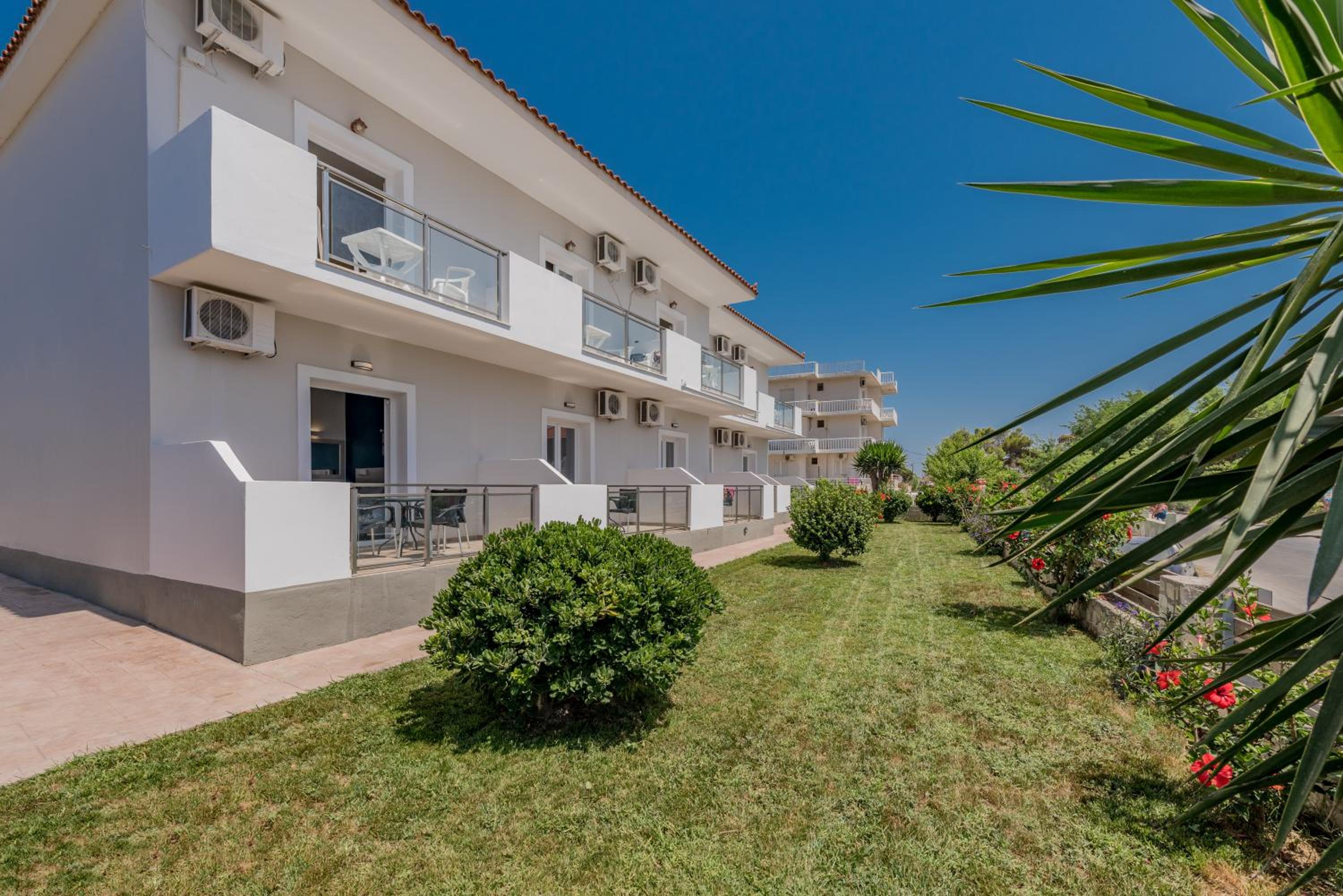 Laganas Vacations - Stathis Studios II with Sea View - Property Image 10