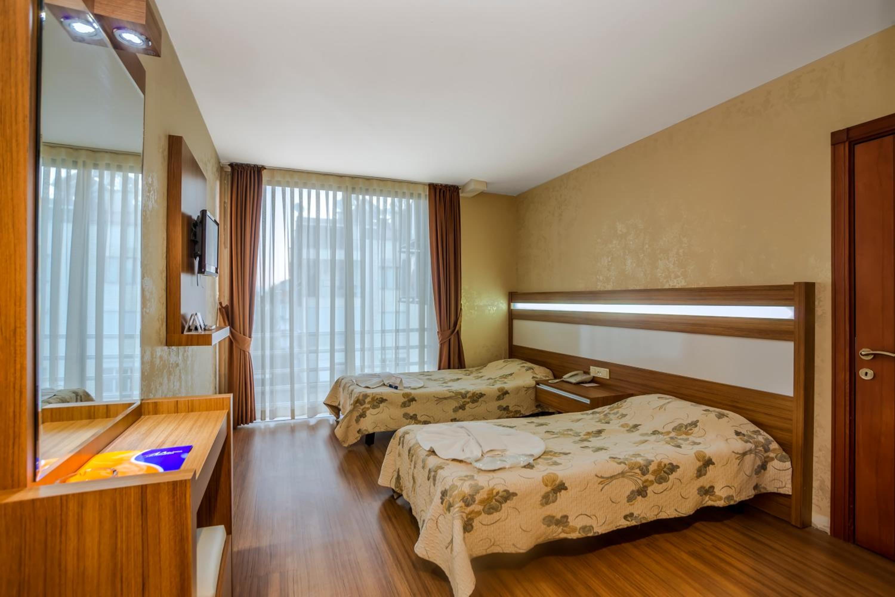 Santa Marina Hotel - Image 22
