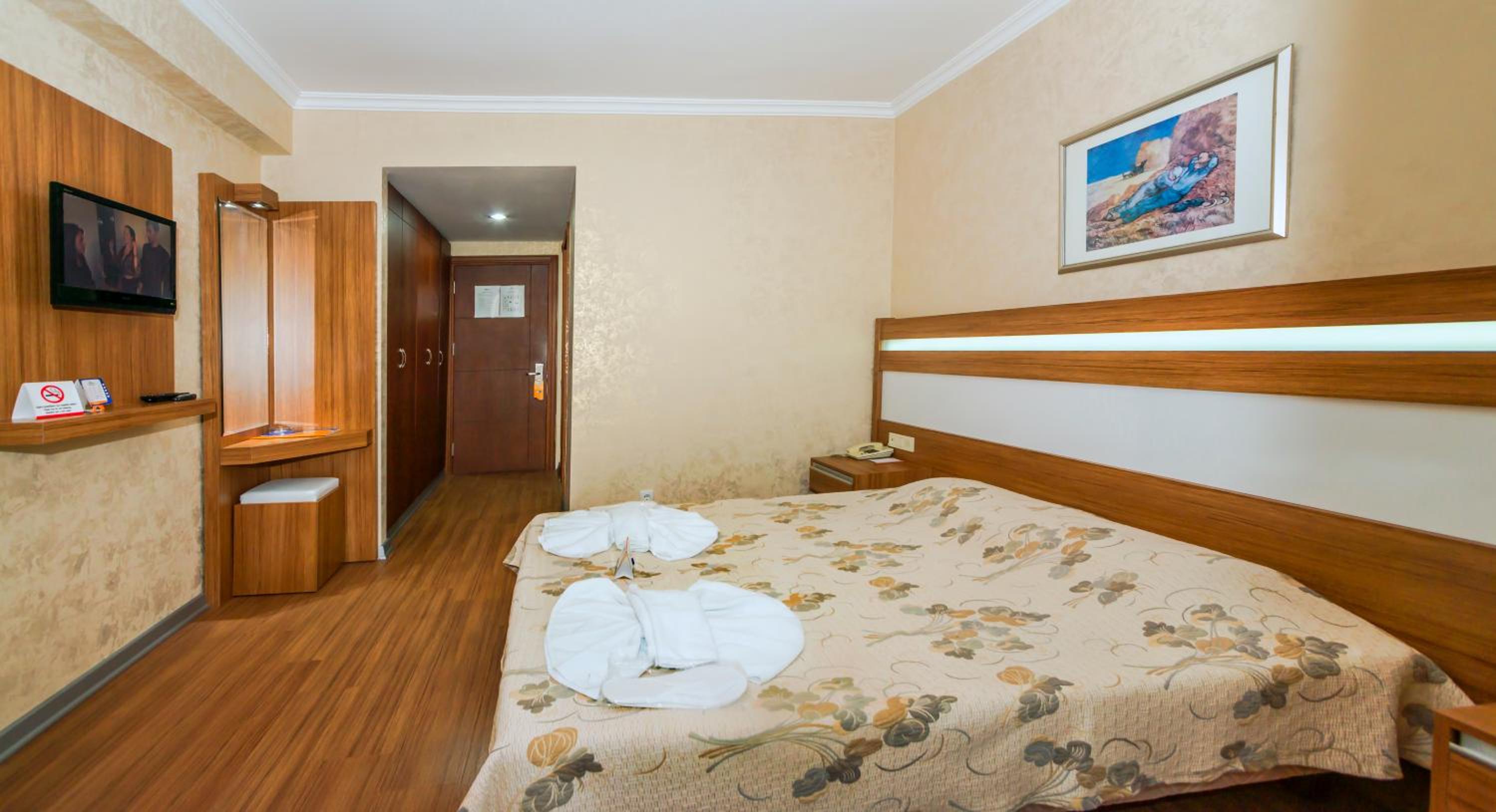 Santa Marina Hotel - Image 49