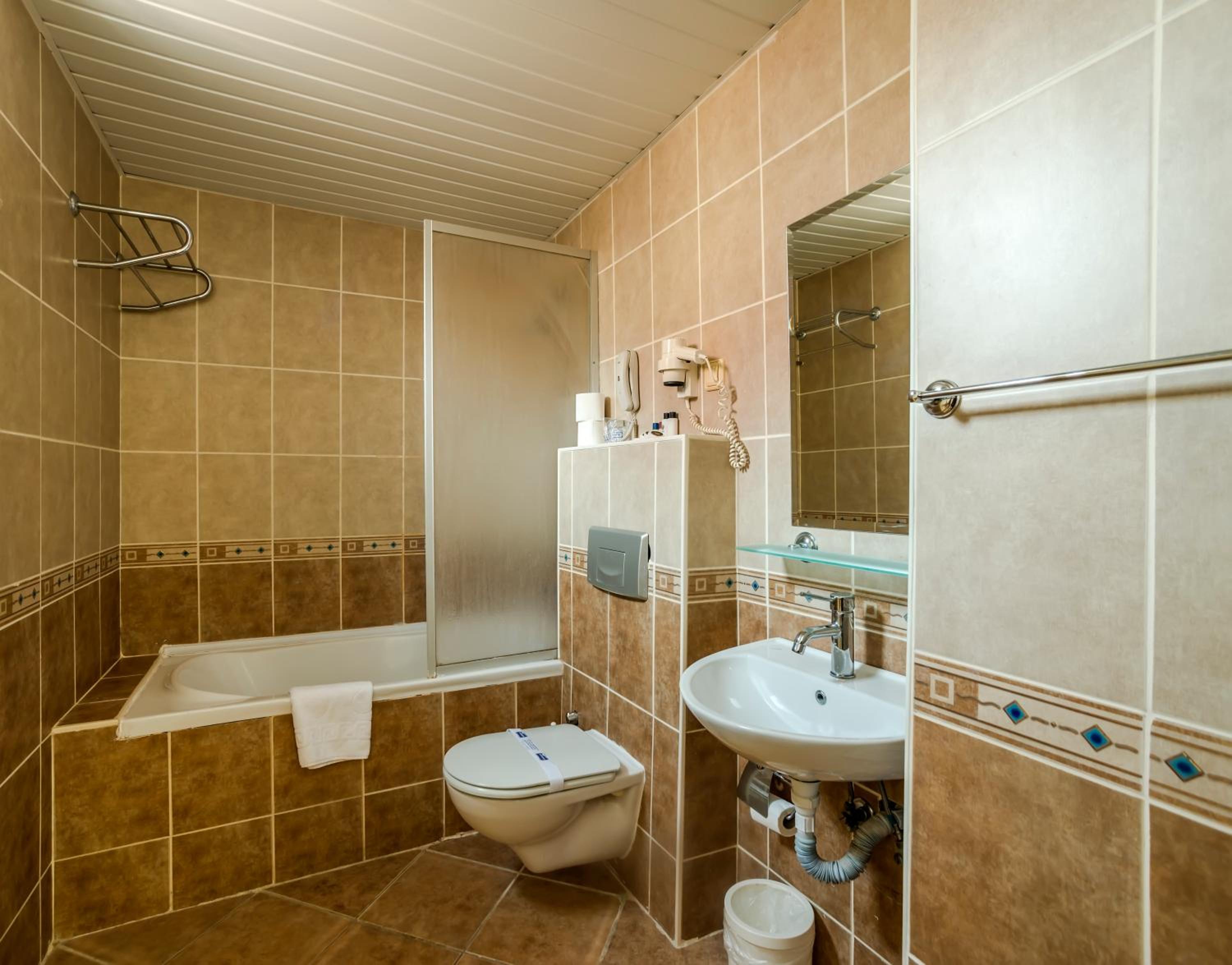 Santa Marina Hotel - Image 11