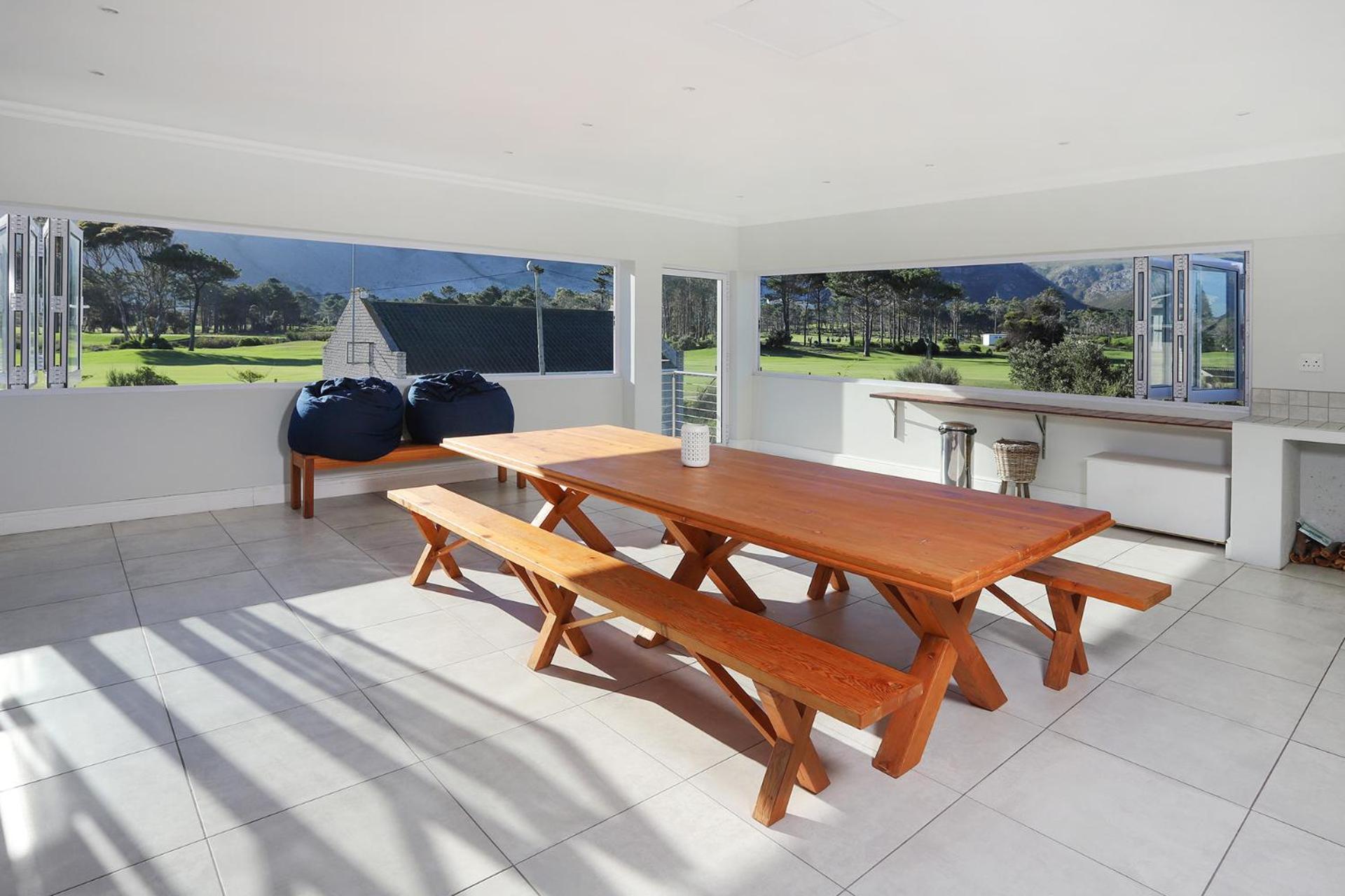 269 on Main Holiday Home