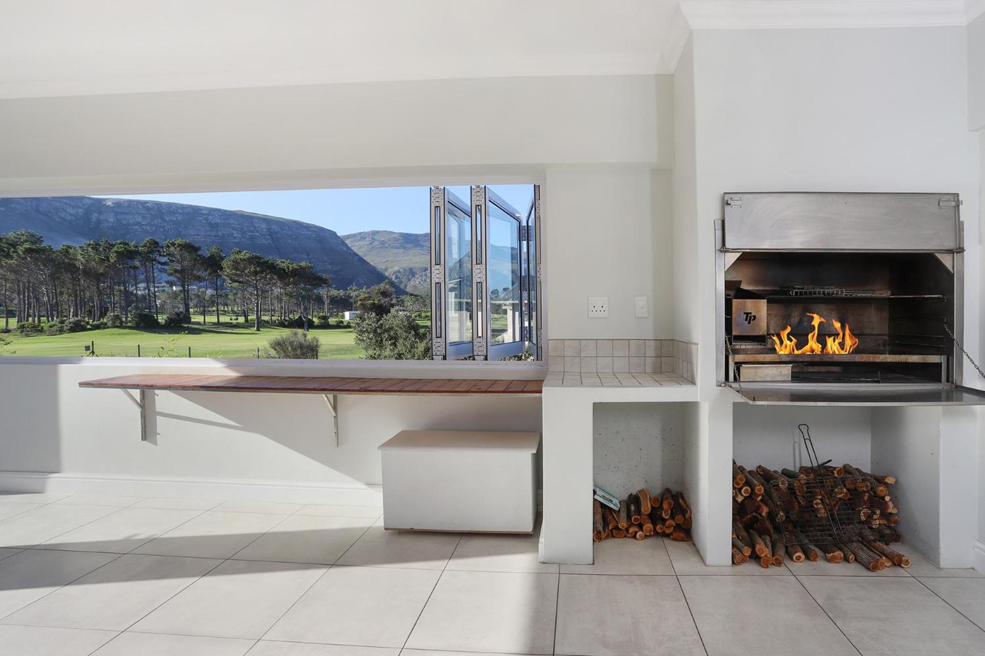 269 on Main Holiday Home