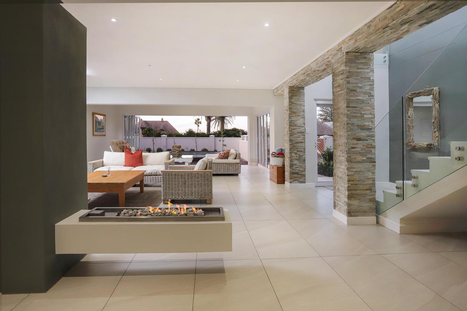 269 on Main Holiday Home