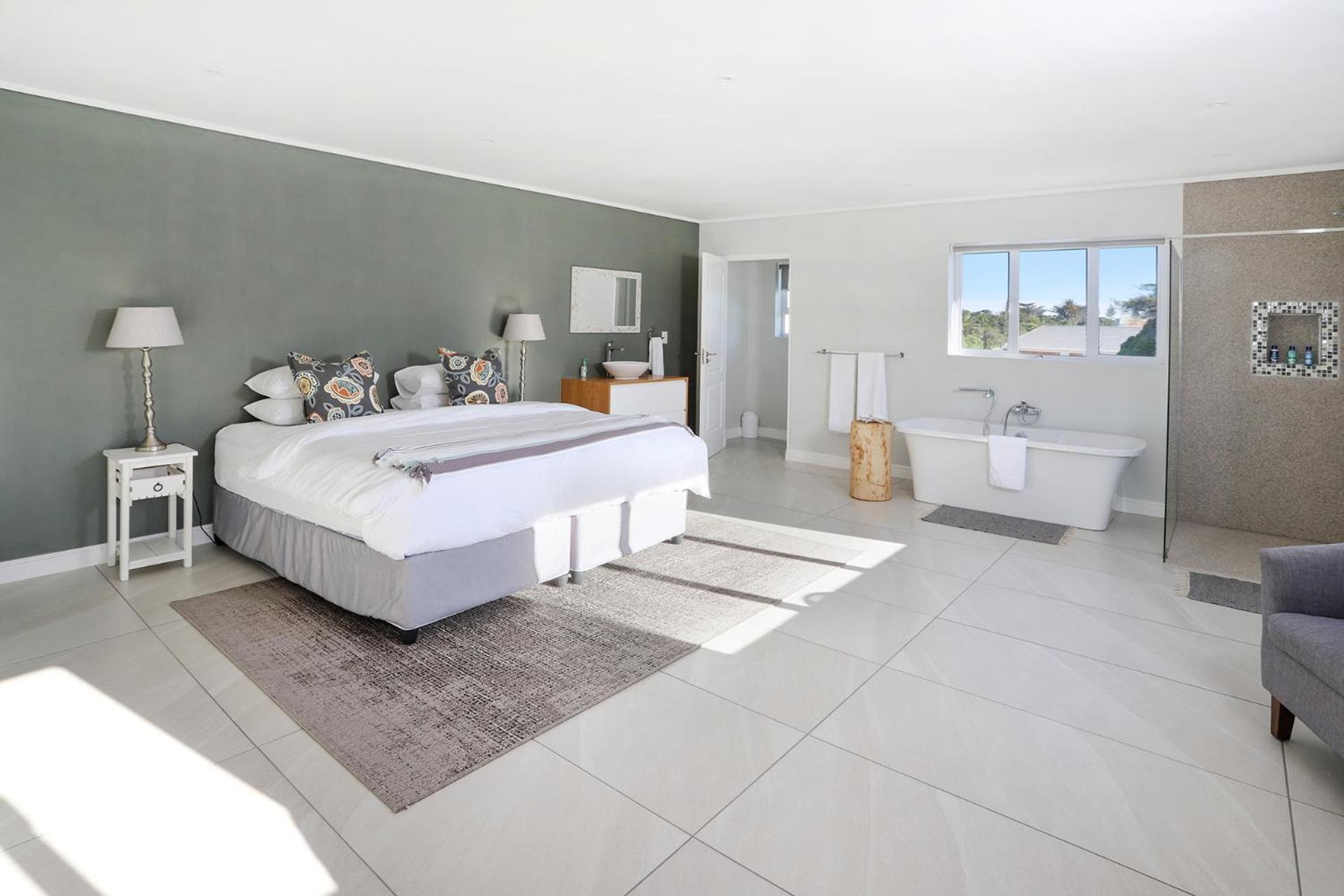 269 on Main Holiday Home