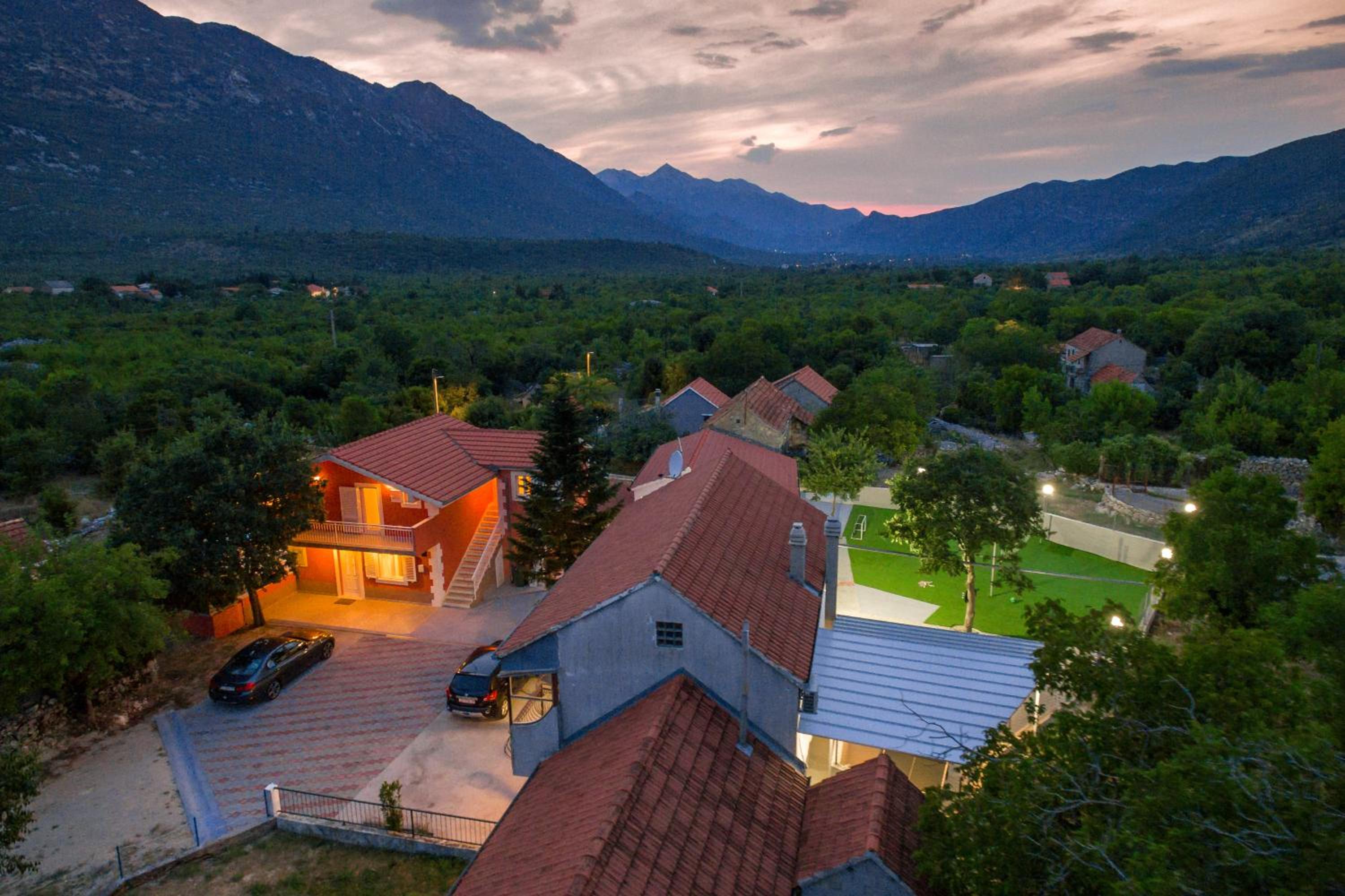 Hotel Luxury Villa Poquito - Image 1