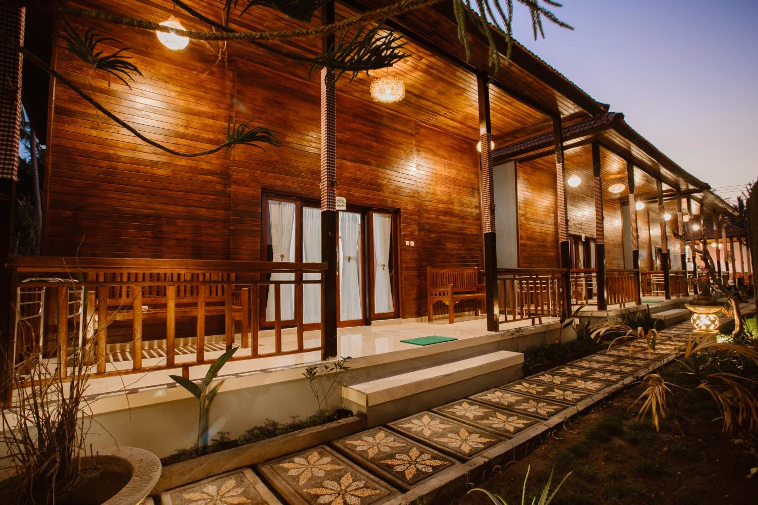 Double'D Hostel