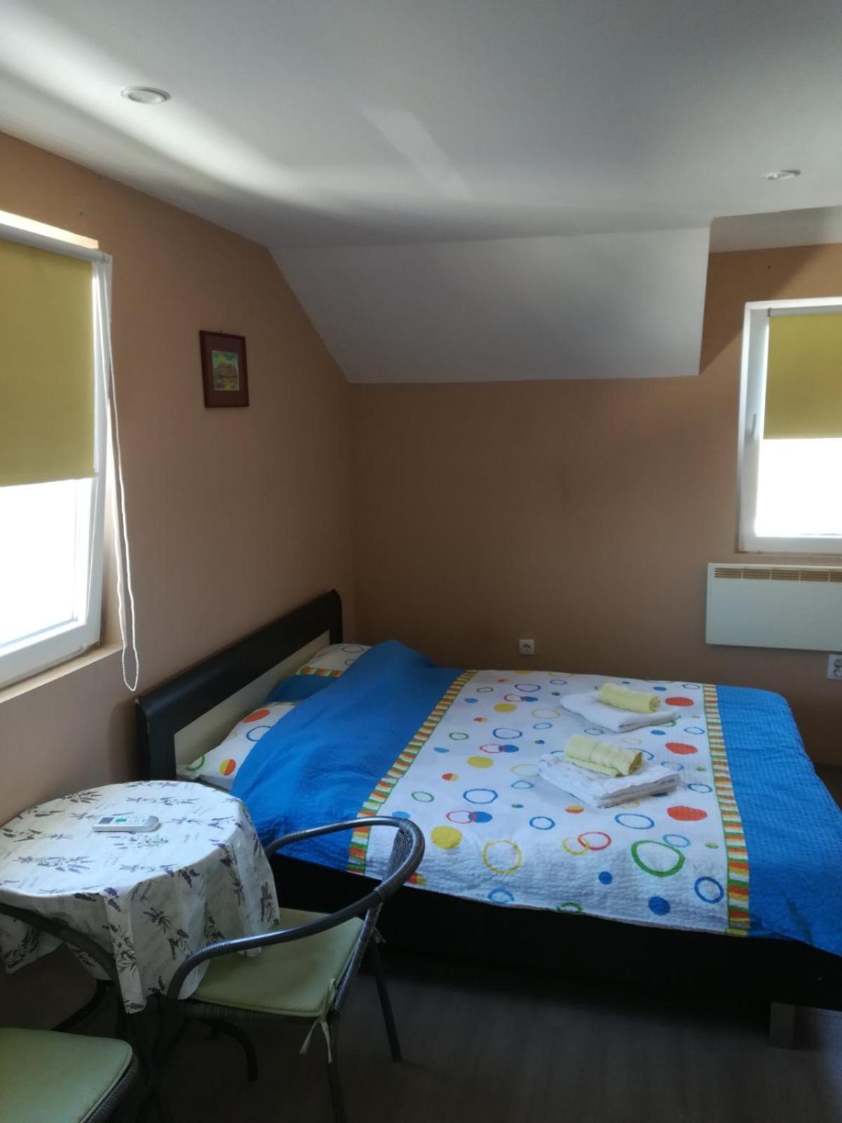 Photo 18