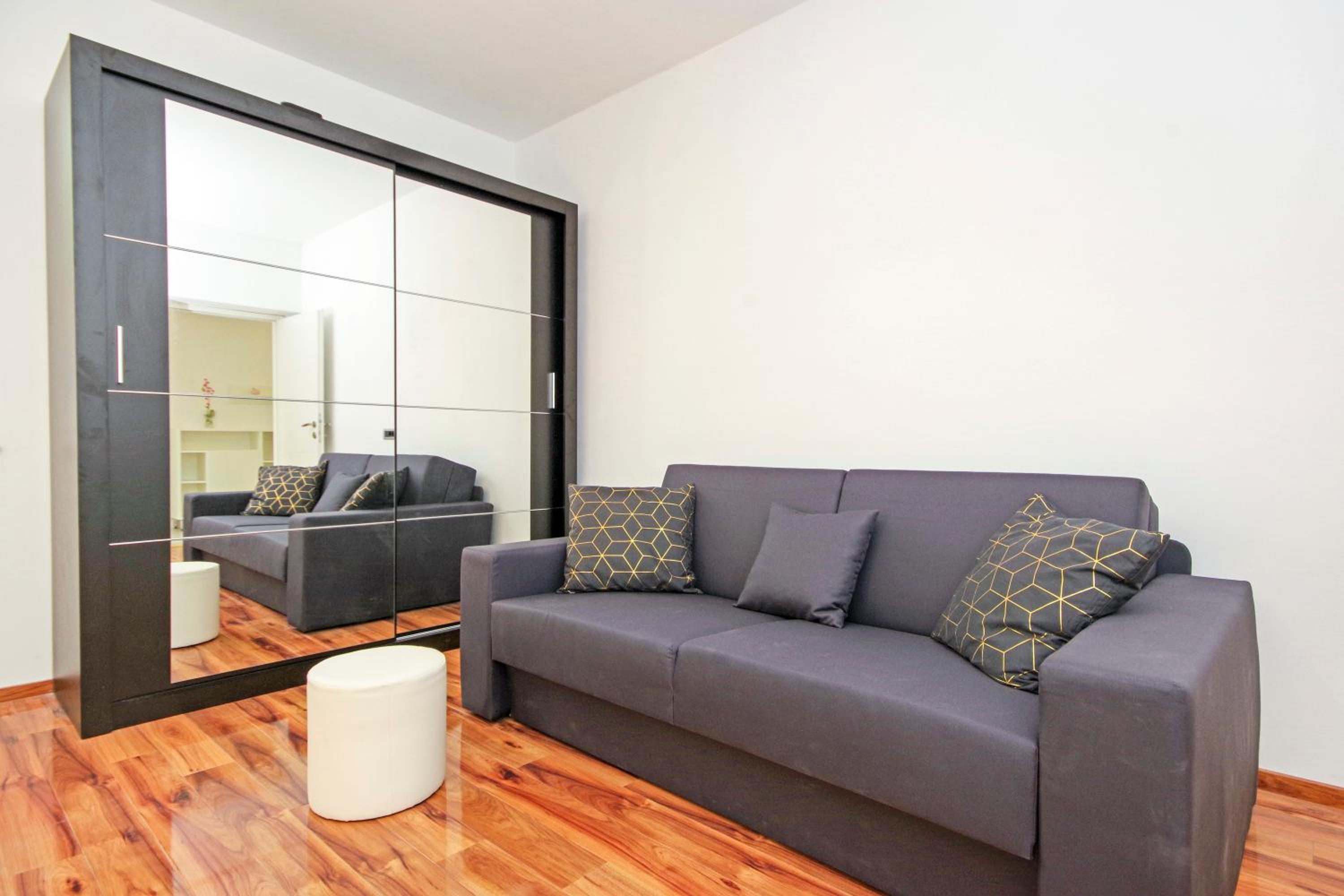 Split Symphony Veranda: Modern, new Apartment (4+1), 5 min walk to ˝Firule˝ SAND BEACH, 12 min walk to CITY CENTER view 5
