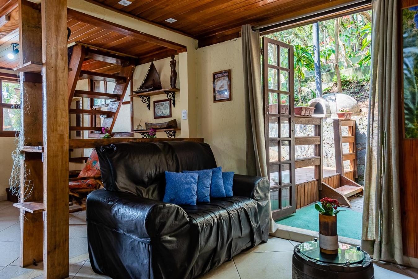 Sunset Strip Eco Apartments