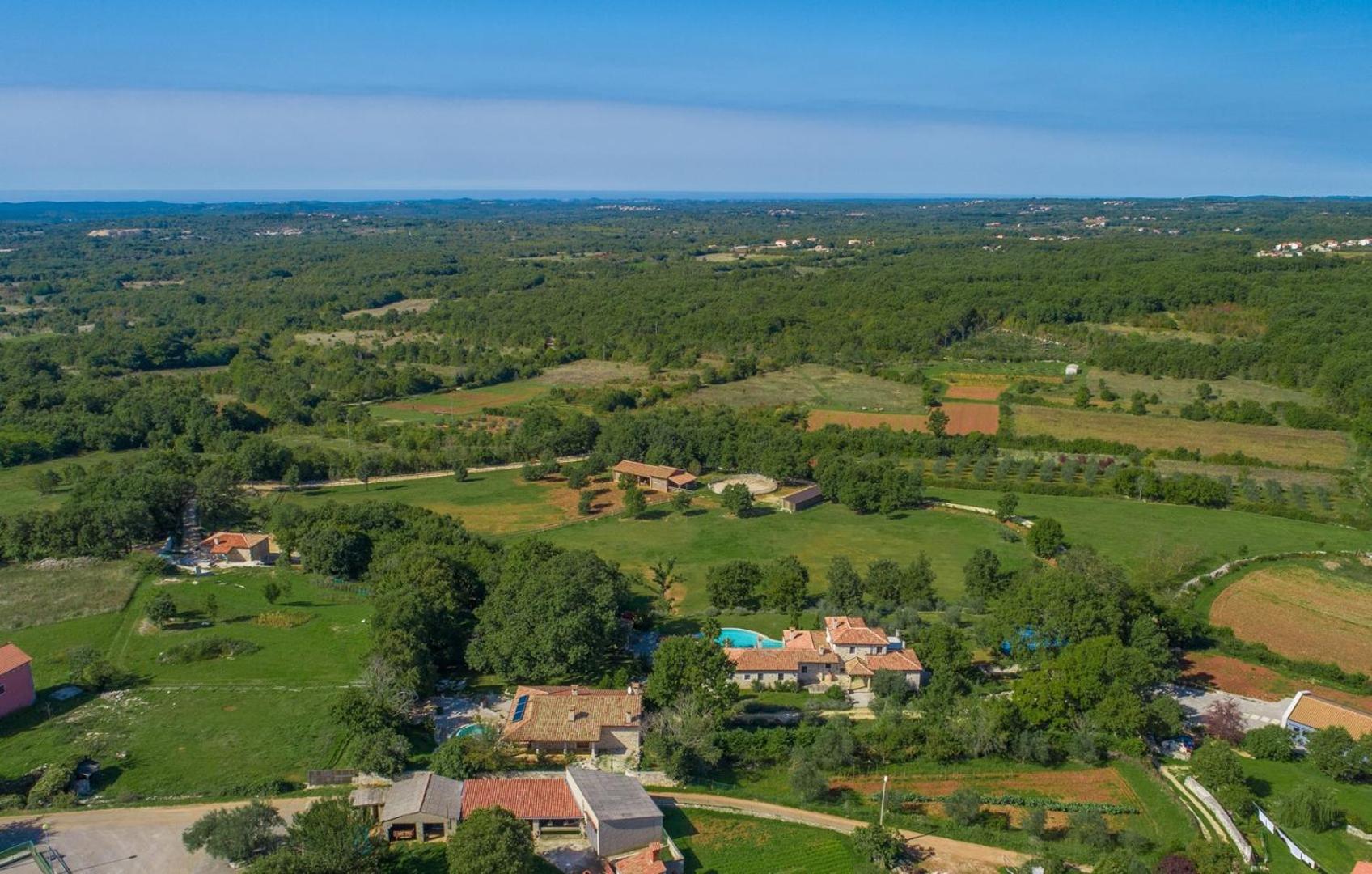 Hotel Villa with Private Pool in Paradise - Barat - Image 1