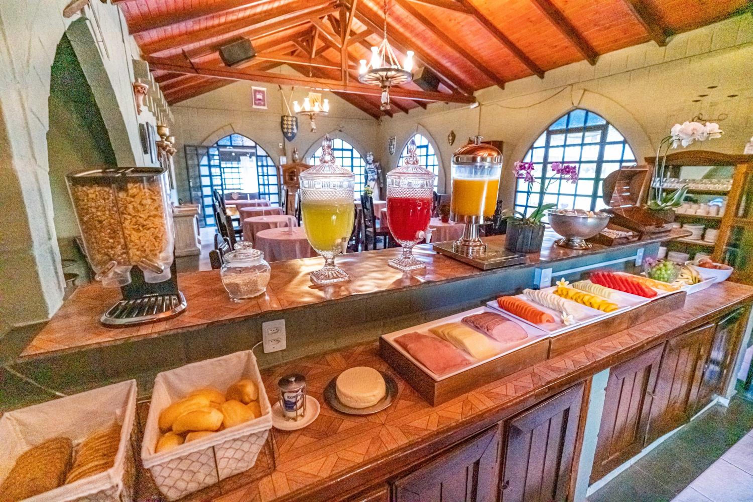 Pousada Camelot Inn