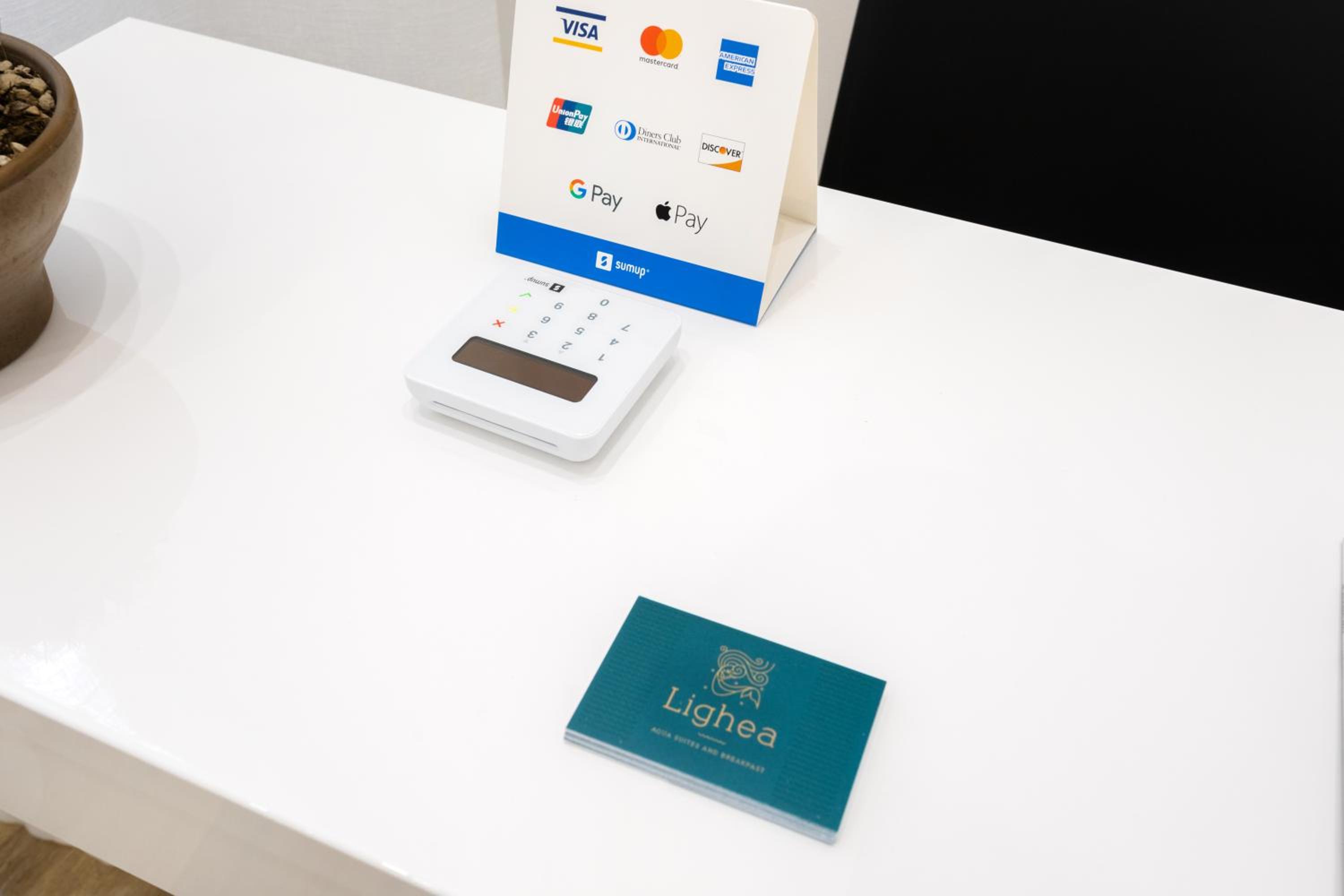 Hotel Lighea aqua suites and breakfast - Image 1